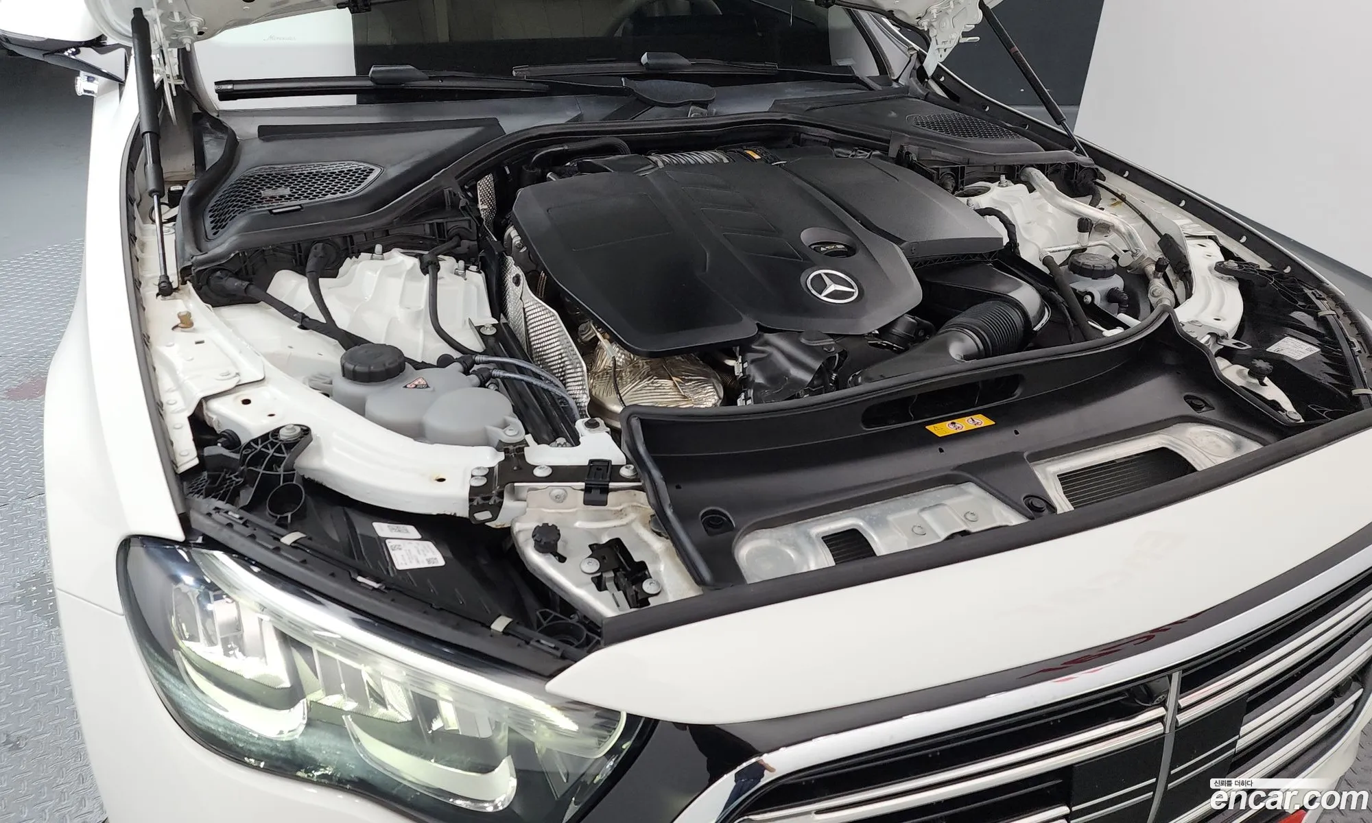 Mercedes-Benz E-Class W214 2024 W1KLF0FB9RA031829 — 17