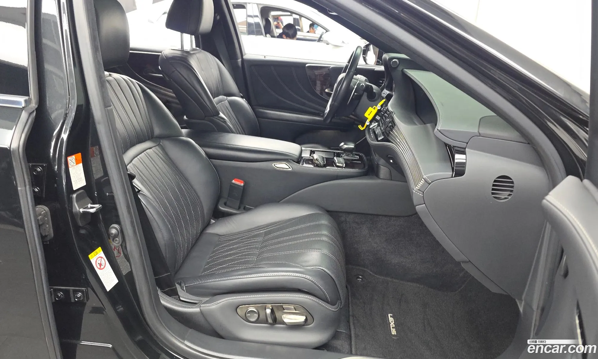 Lexus LS500h