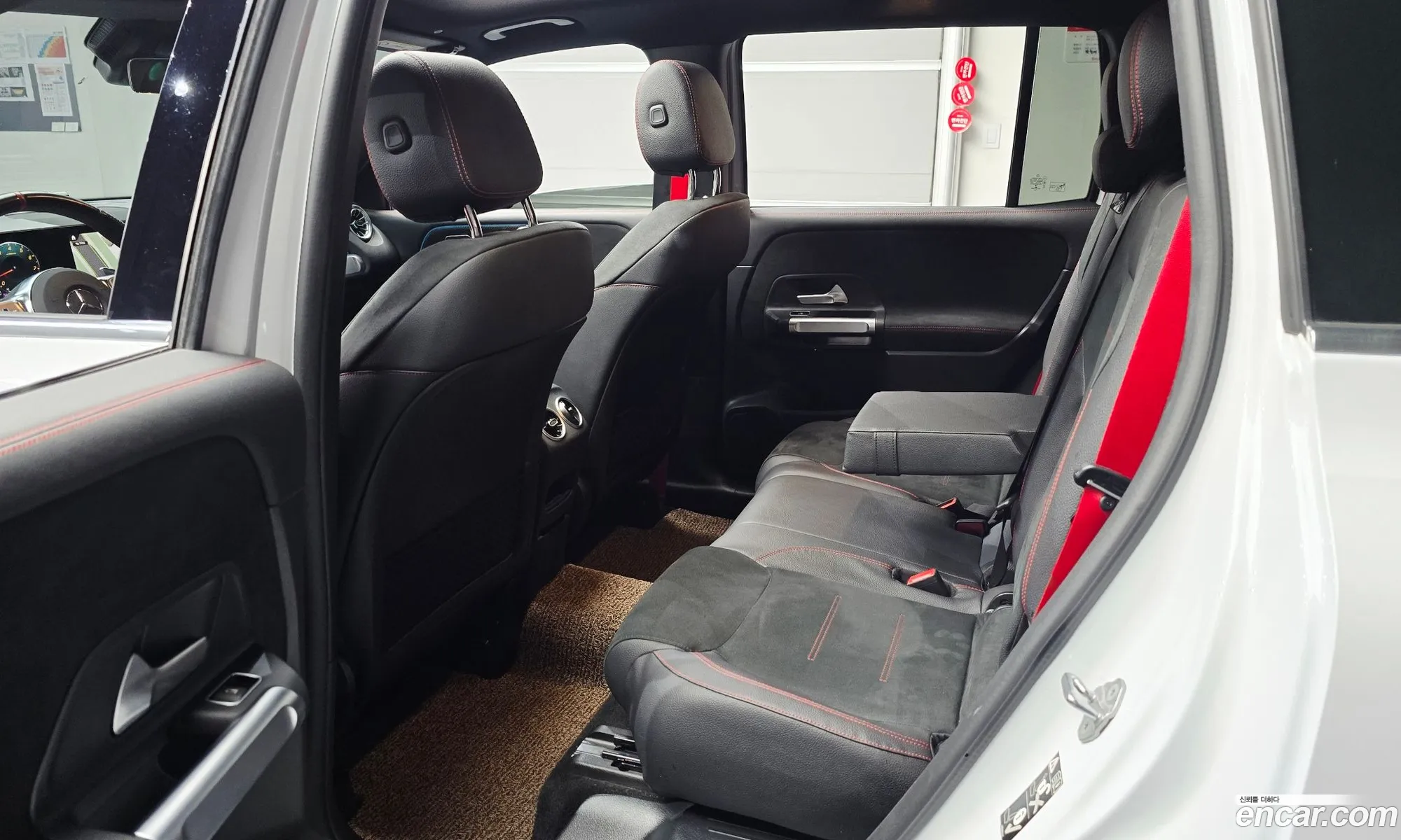 Mercedes-Benz GLB-Class X247 2023 — 9
