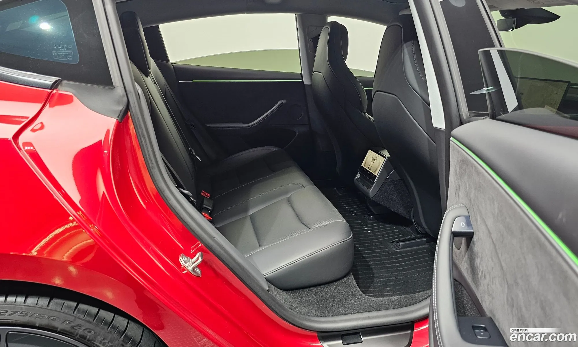 Tesla Model 3 2024 LRW3E7ET3RC241988 — 9
