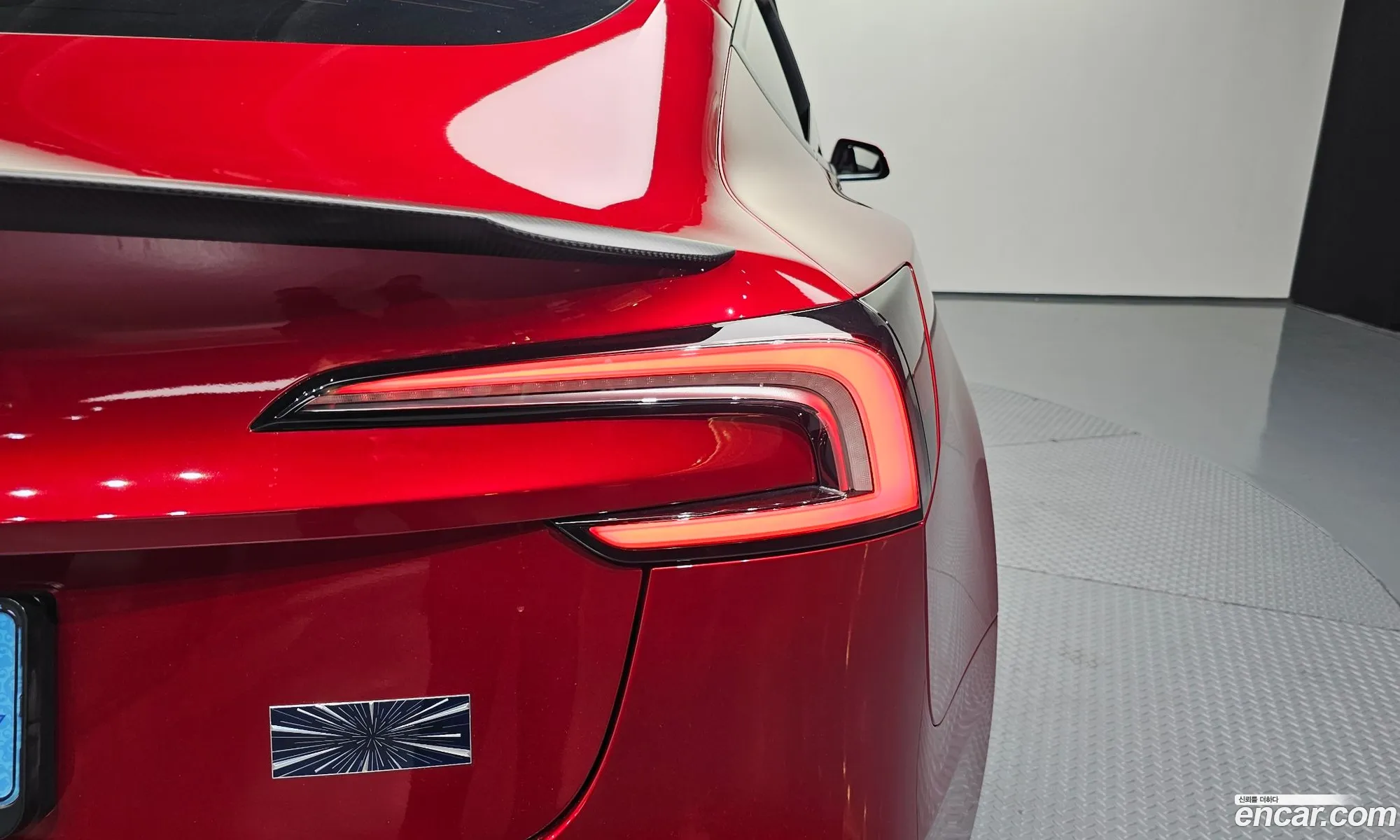 Tesla Model 3 2024 LRW3E7ET3RC241988 — 2