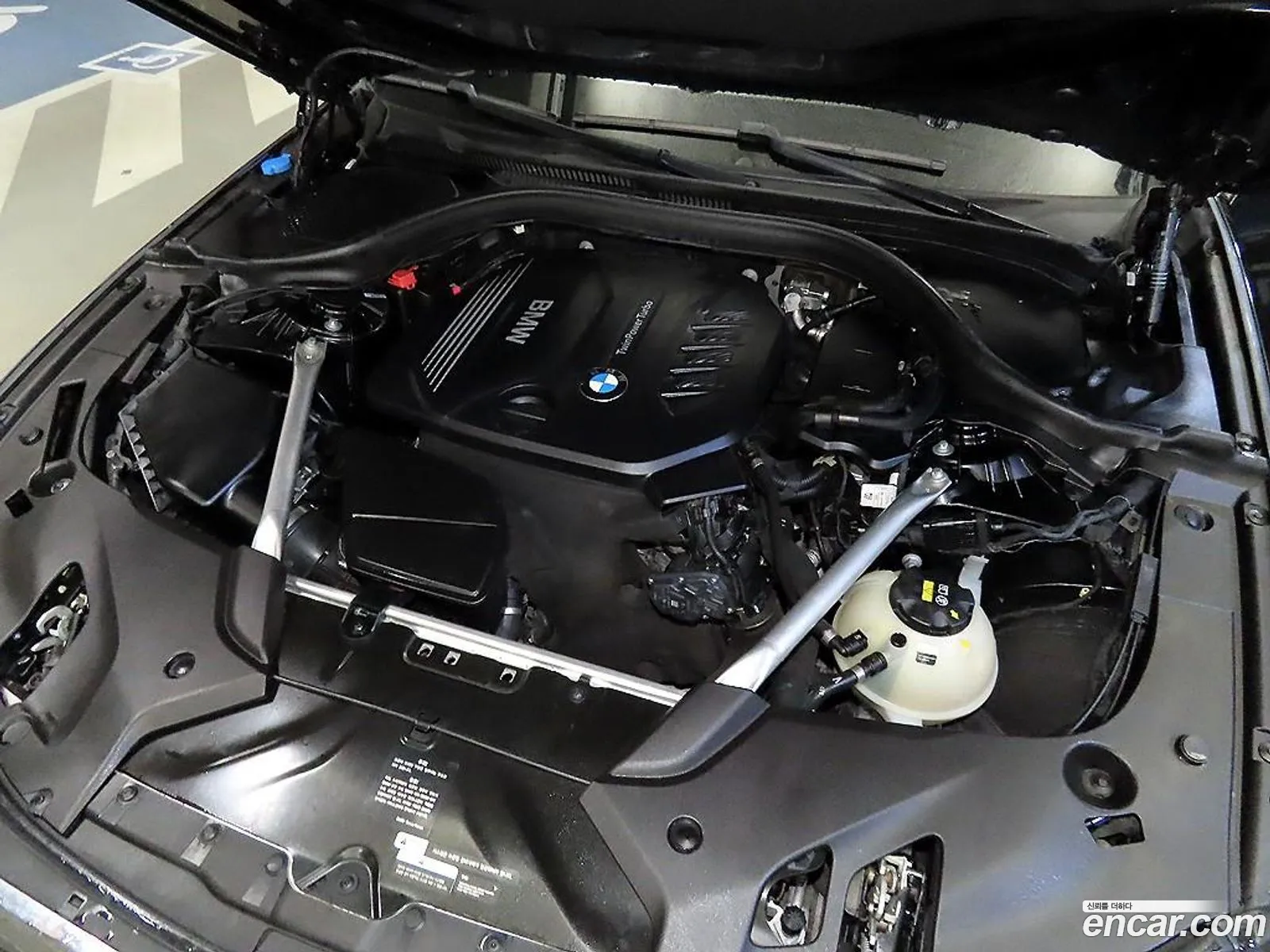 BMW 5 Series 2017 — 14