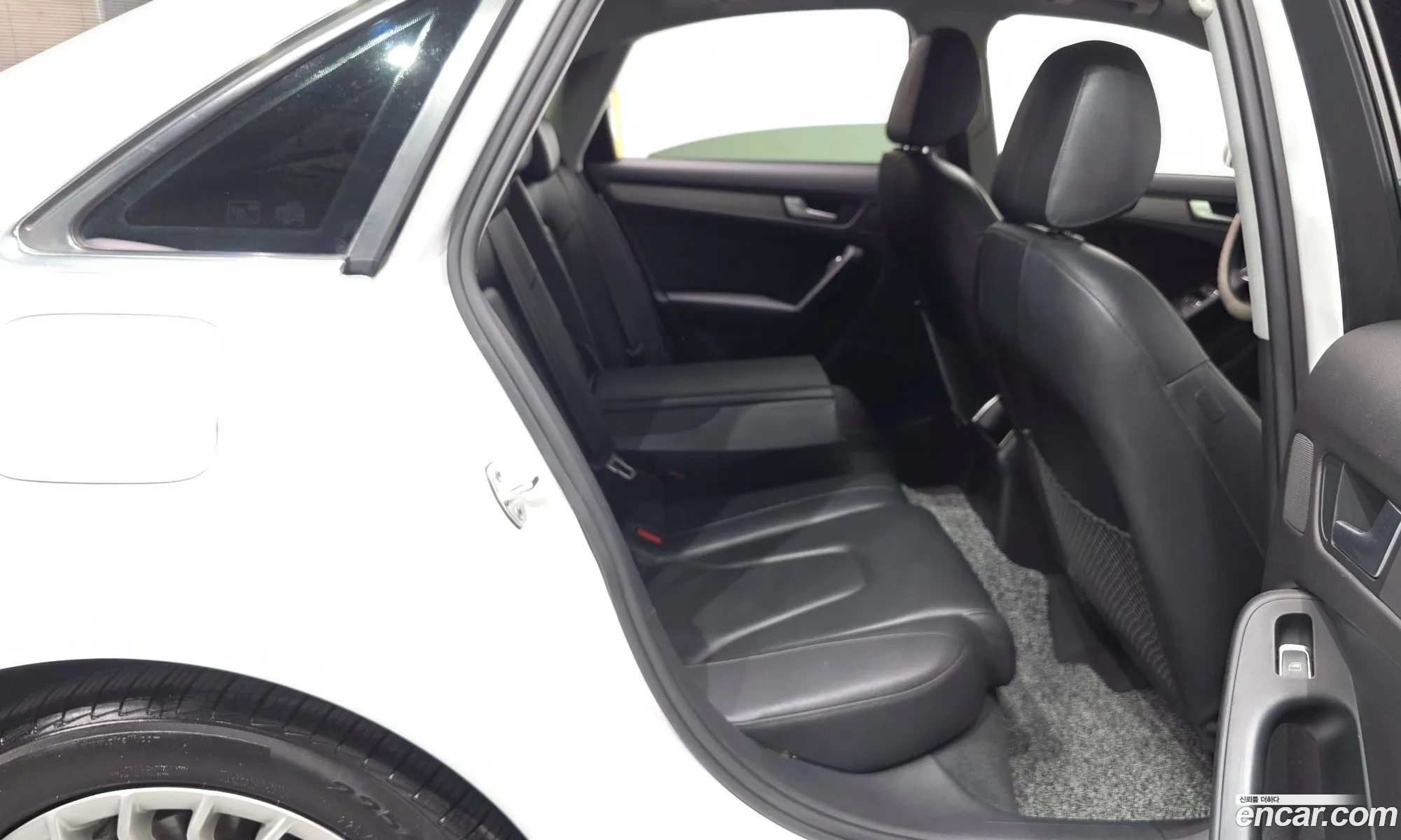 Audi A4 2012 WAUZZZ8K9DN016307 — 2