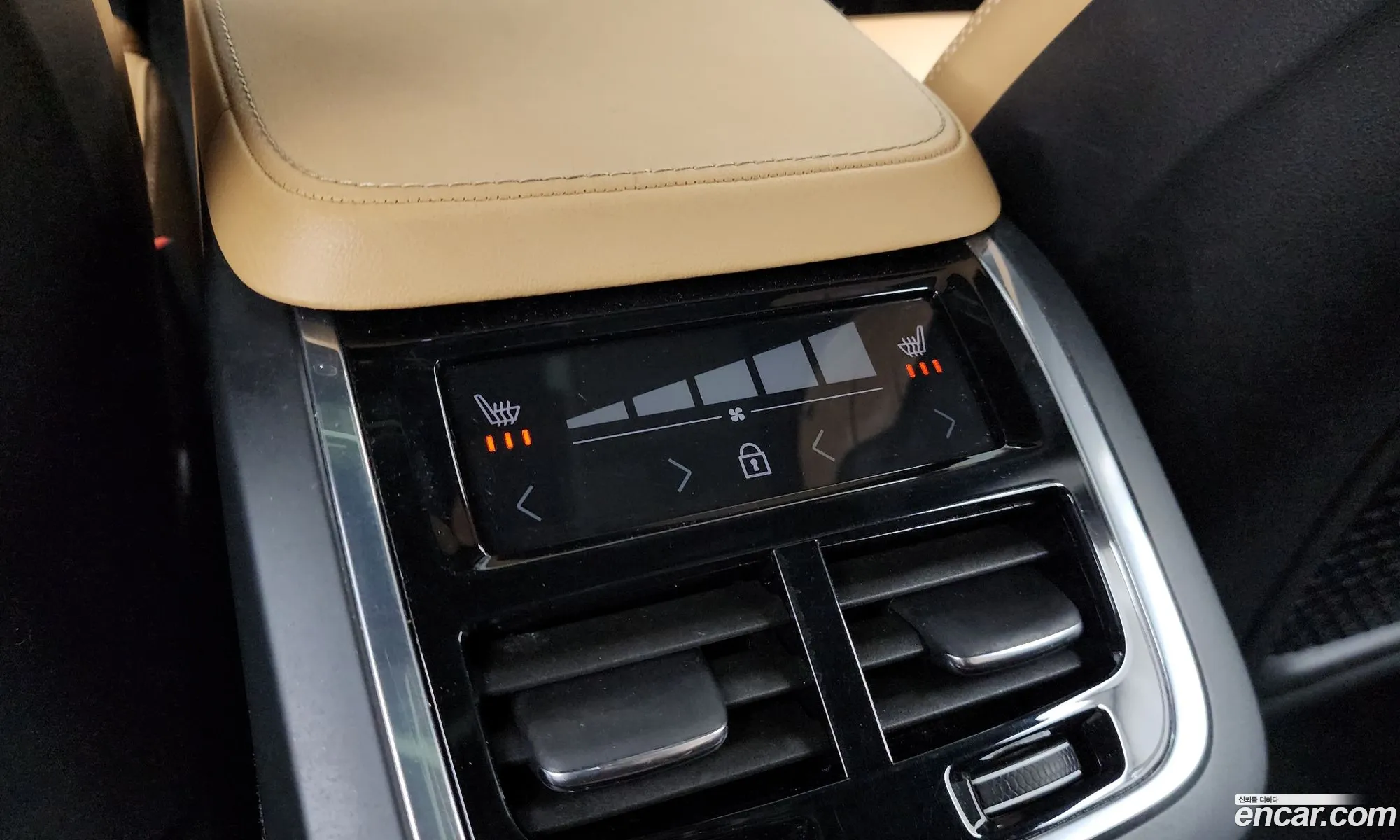 Volvo XC90 2021 — 16
