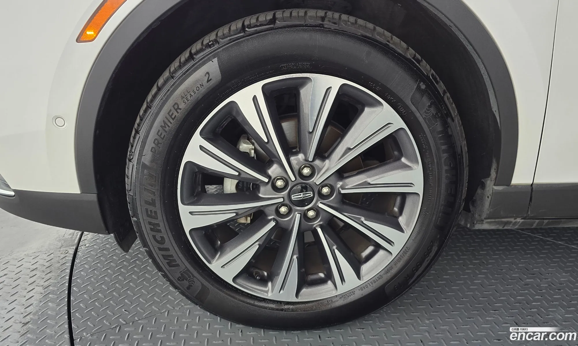 Lincoln Corsair 2021 — 27