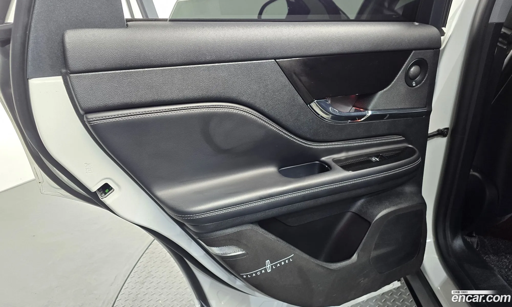 Lincoln Corsair 2021 — 29