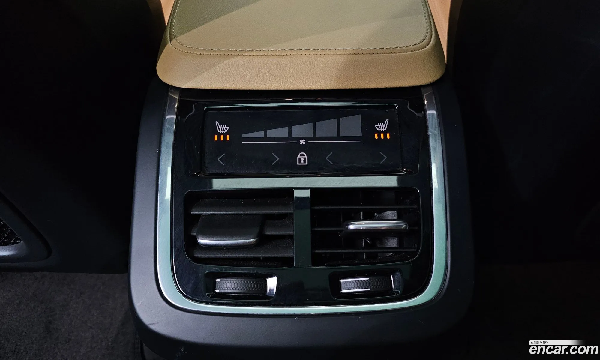 Volvo XC90 2021 — 16