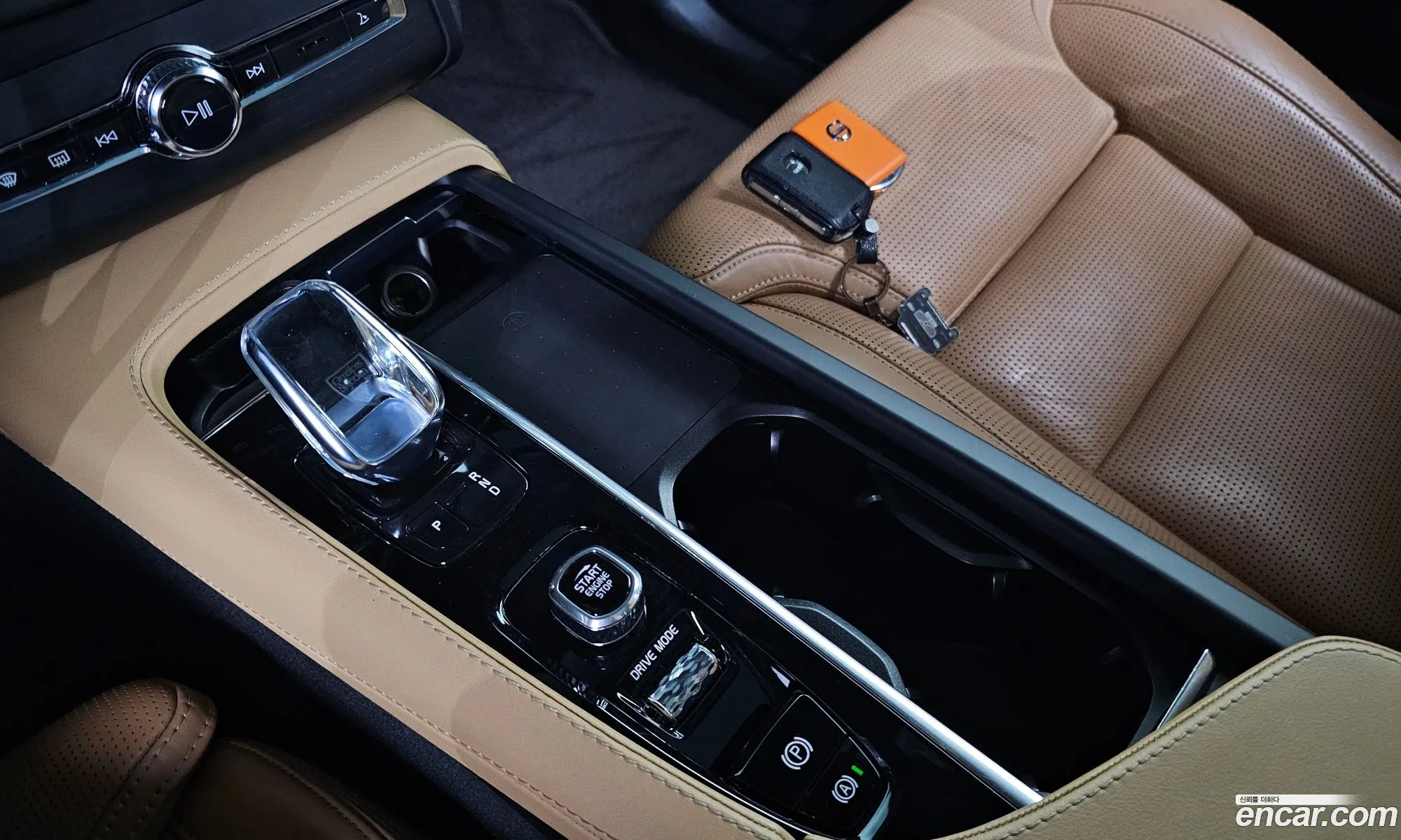 Volvo XC90 2021 — 12