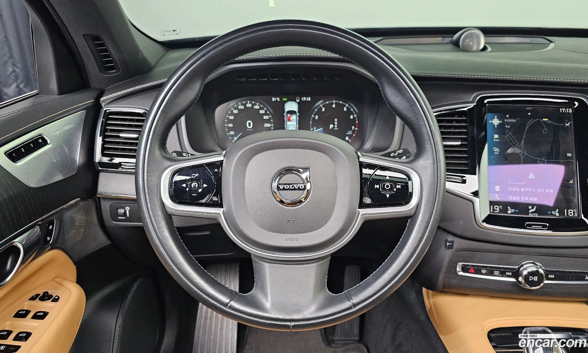 Volvo XC90 2021 — 17