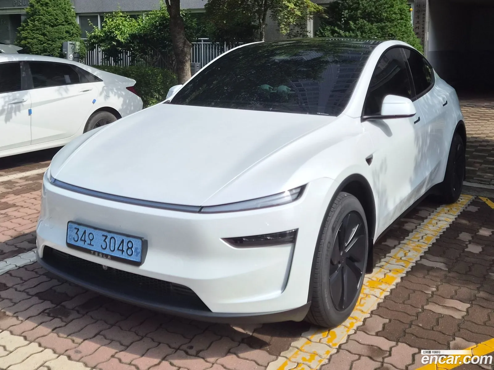 Tesla Model Y 2026 — 3