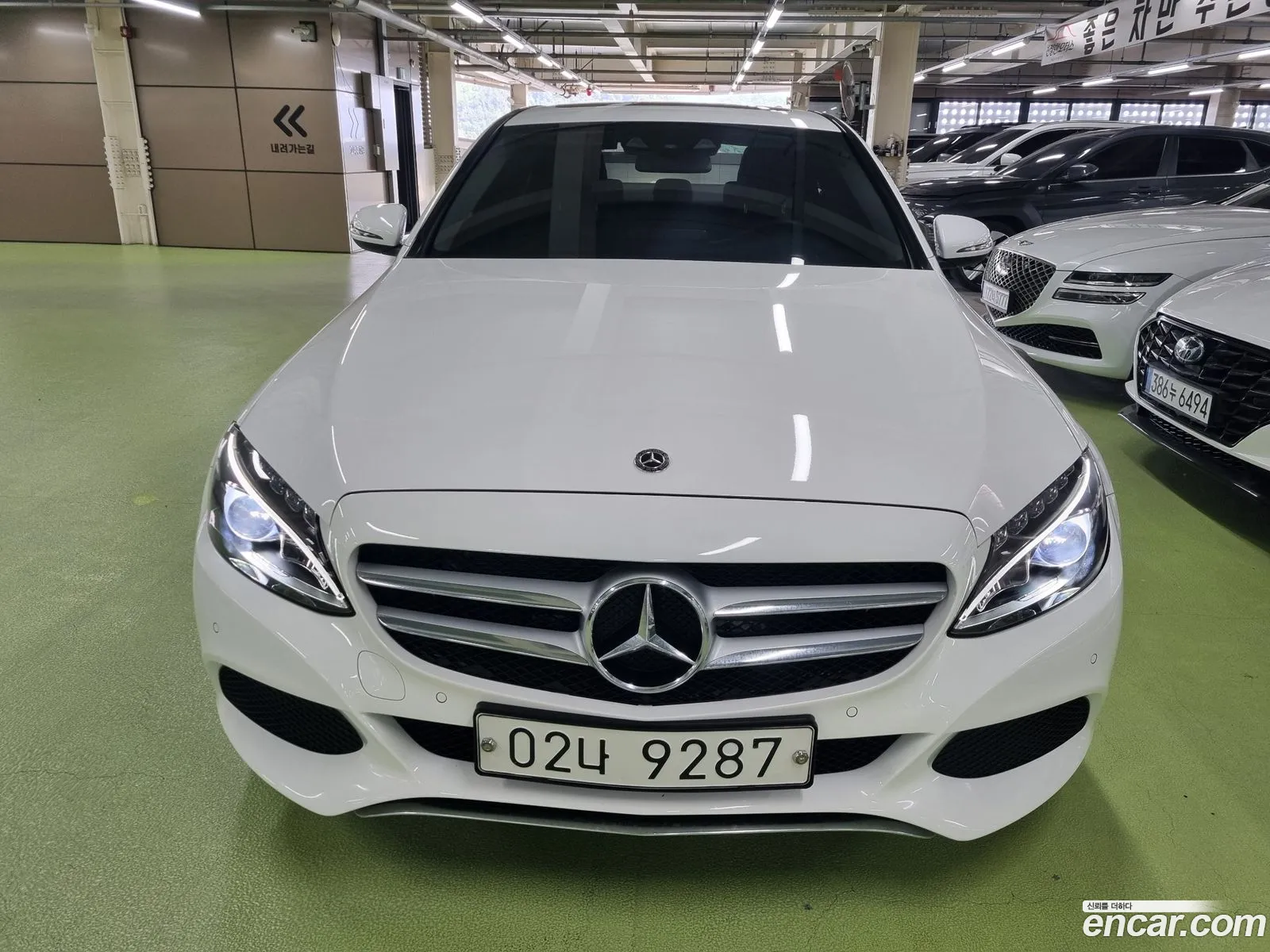 Mercedes-Benz C-Class W205 2018 — 17