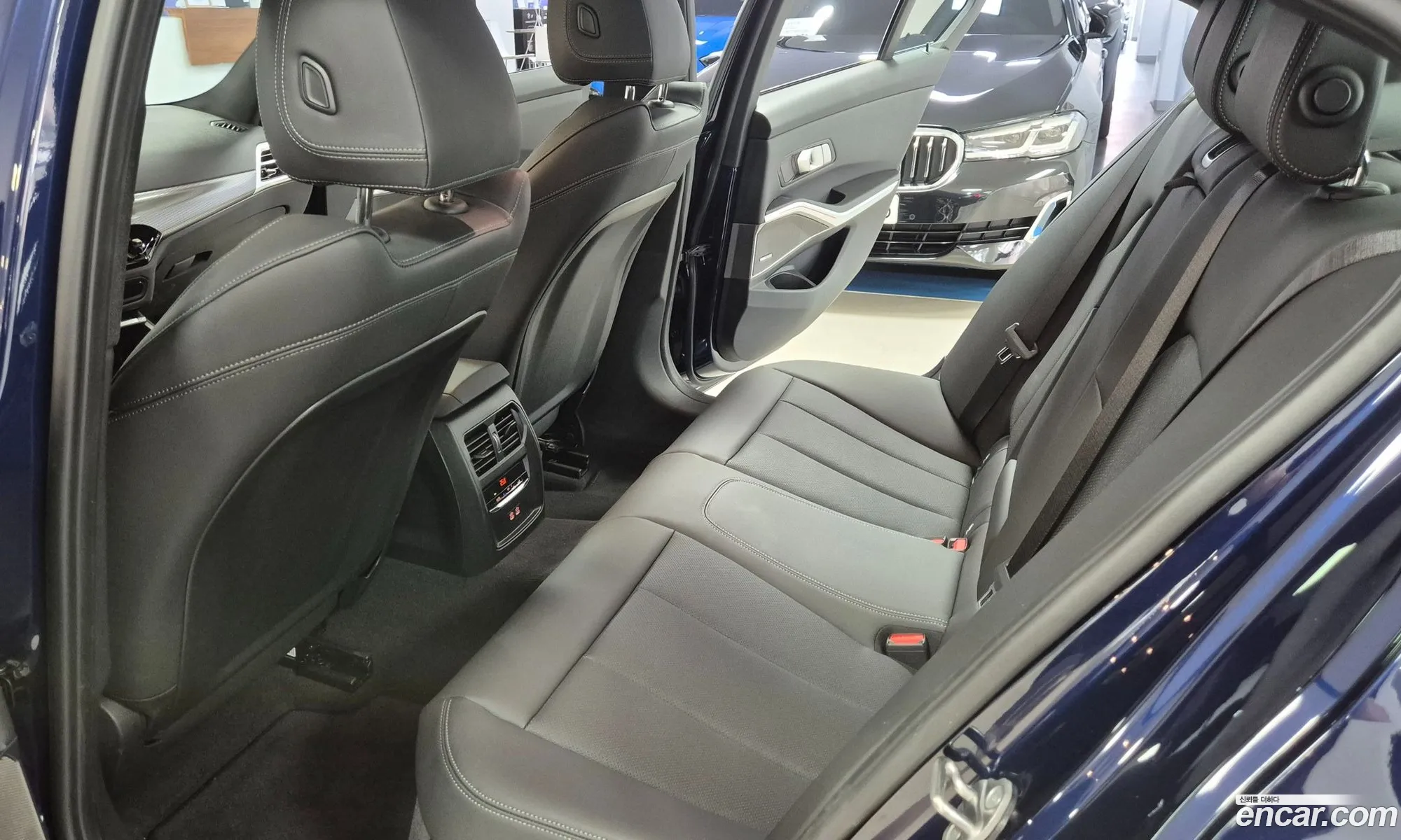 BMW 3 Series 2025 — 14