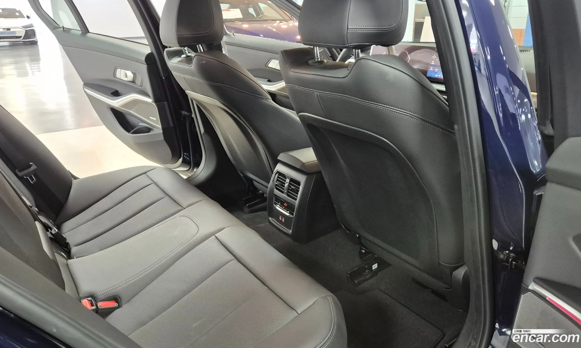 BMW 3 Series 2025 — 4