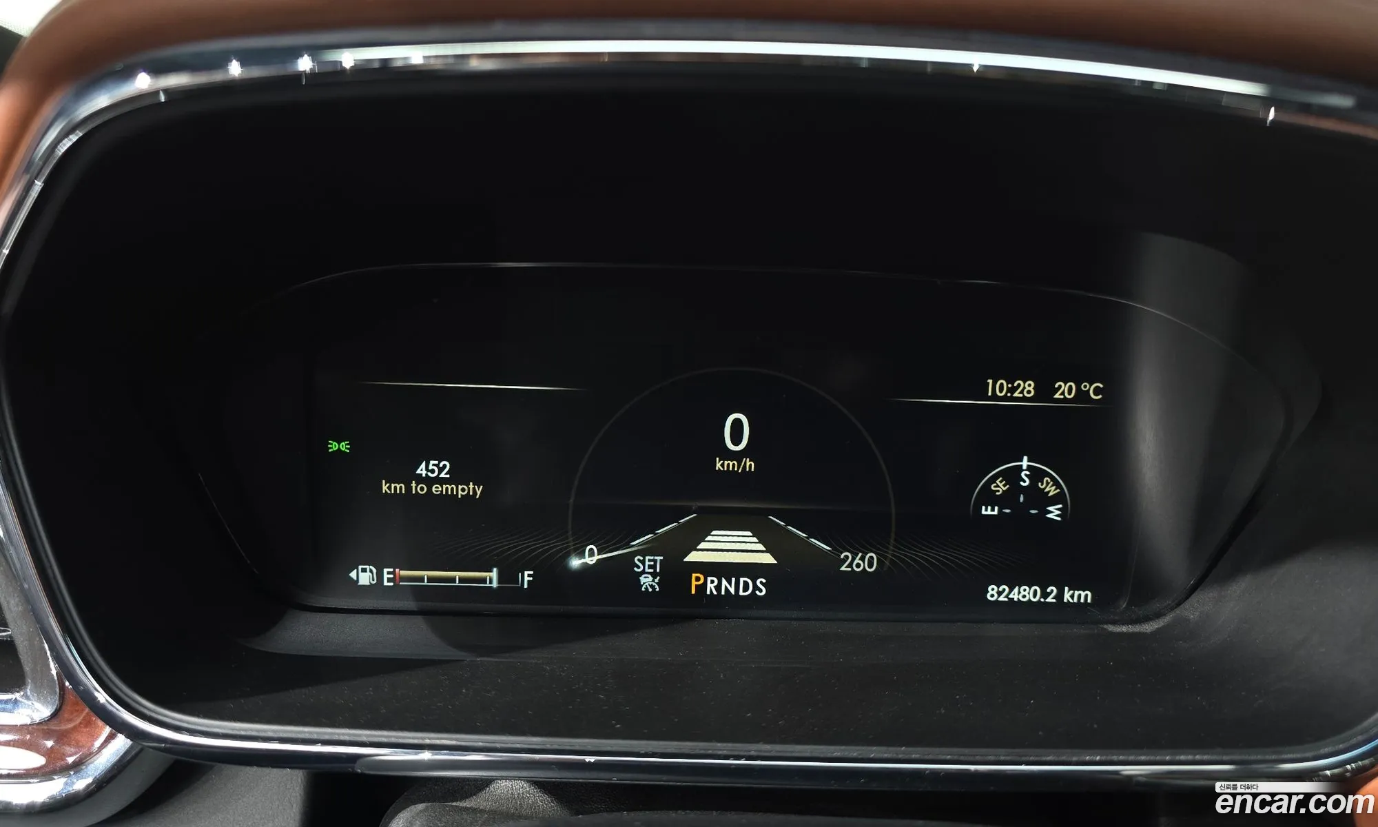 Lincoln Continental 10th Gen 2017 1LN6L9BC8H5618660 — 8