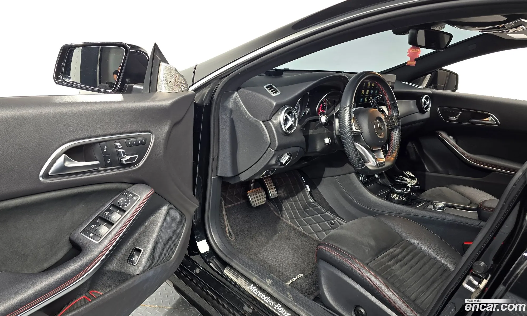 Mercedes-Benz CLA-Class C117 2018 — 26