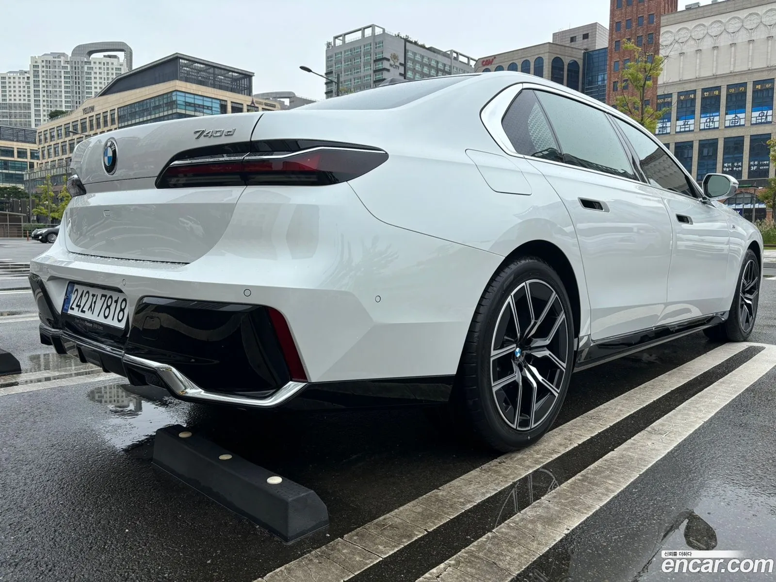 BMW 7 Series 2024 — 12