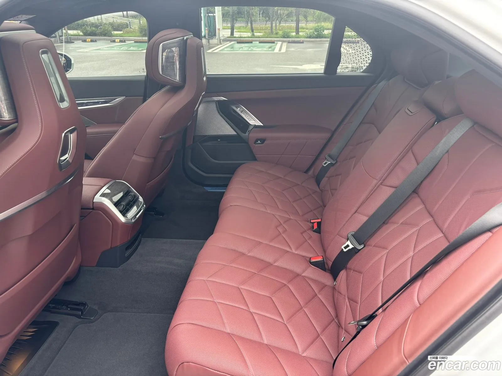 BMW 7 Series 2024 — 10