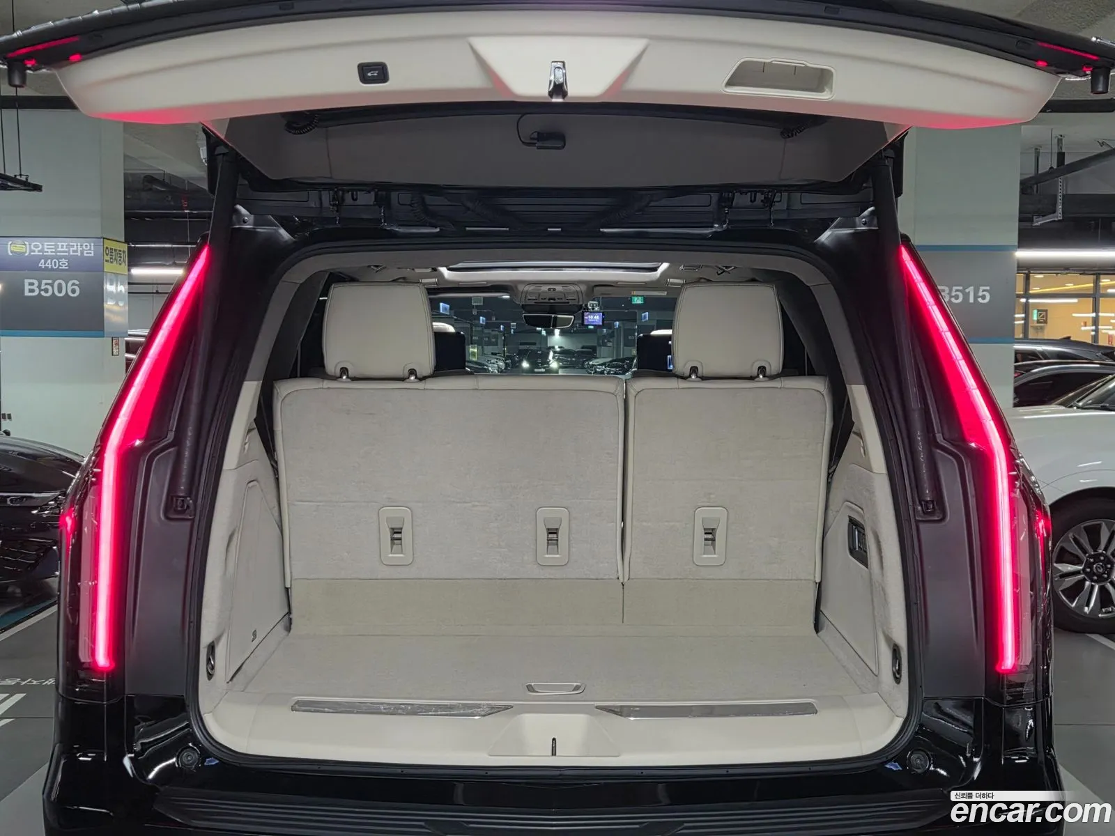 Cadillac Escalade 2023 — 3