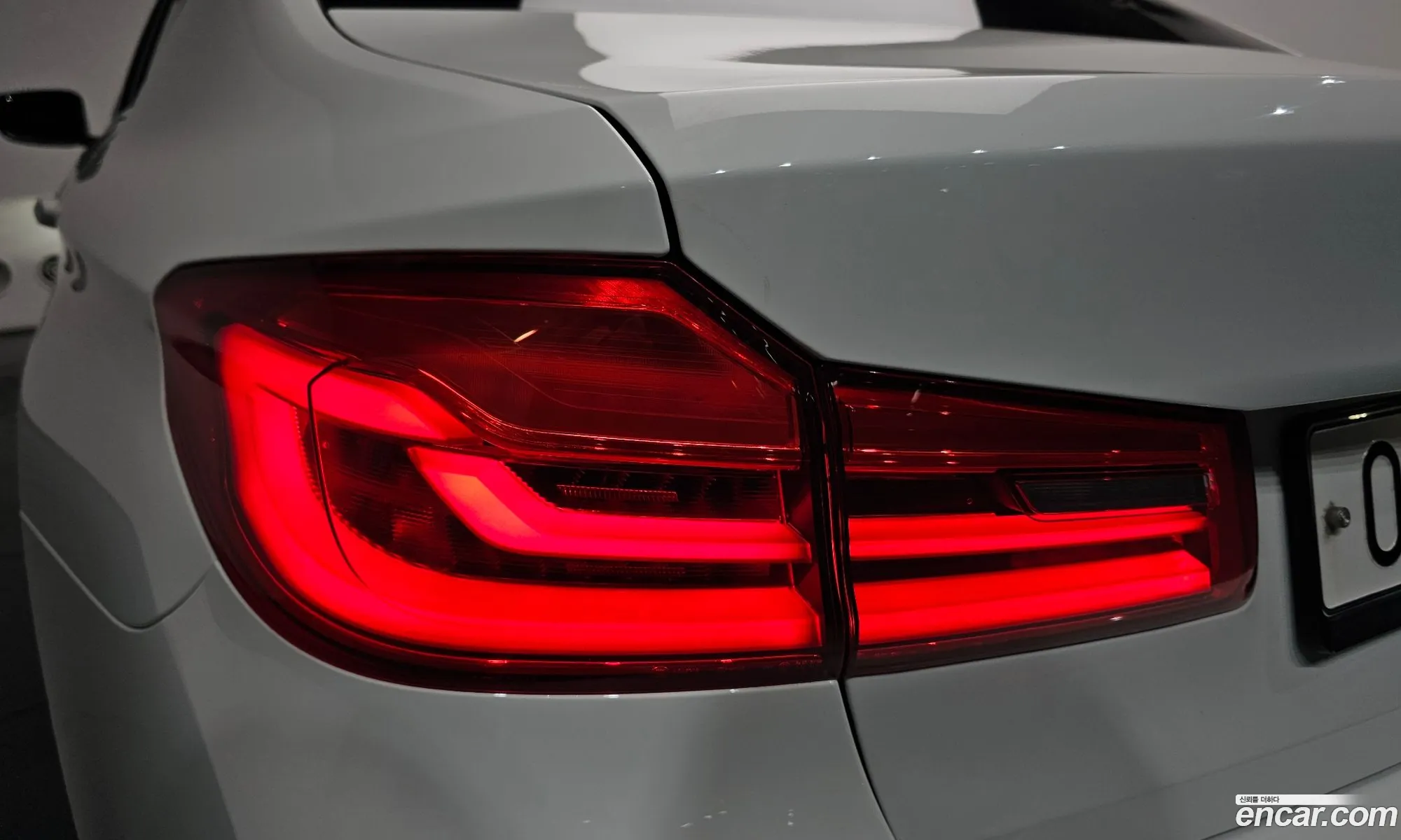 BMW 5 Series 2017 WBAJD3106JG970577 — 28