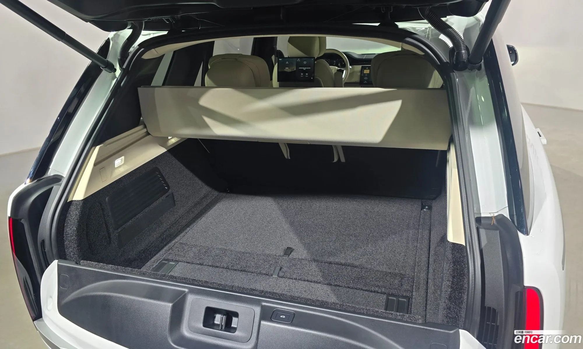 Land Rover Range Rover 2025 — 14