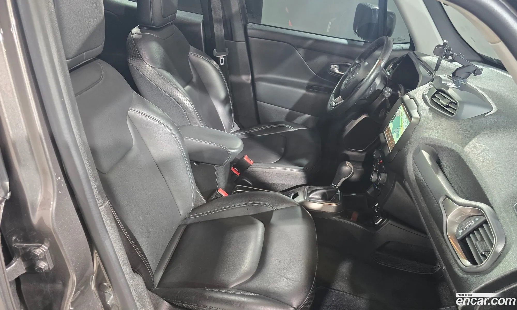 Jeep Renegade 2020 — 13