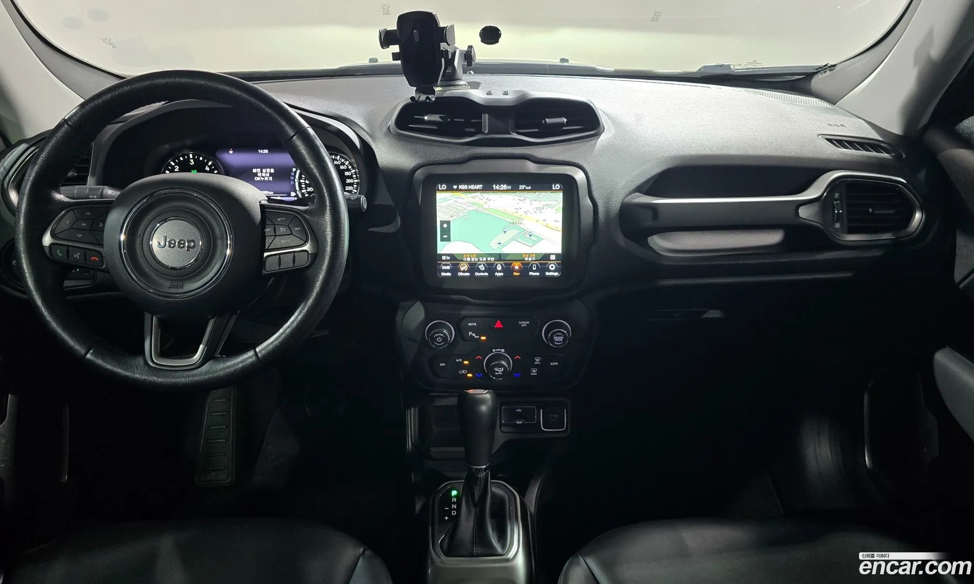 Jeep Renegade 2020 — 18