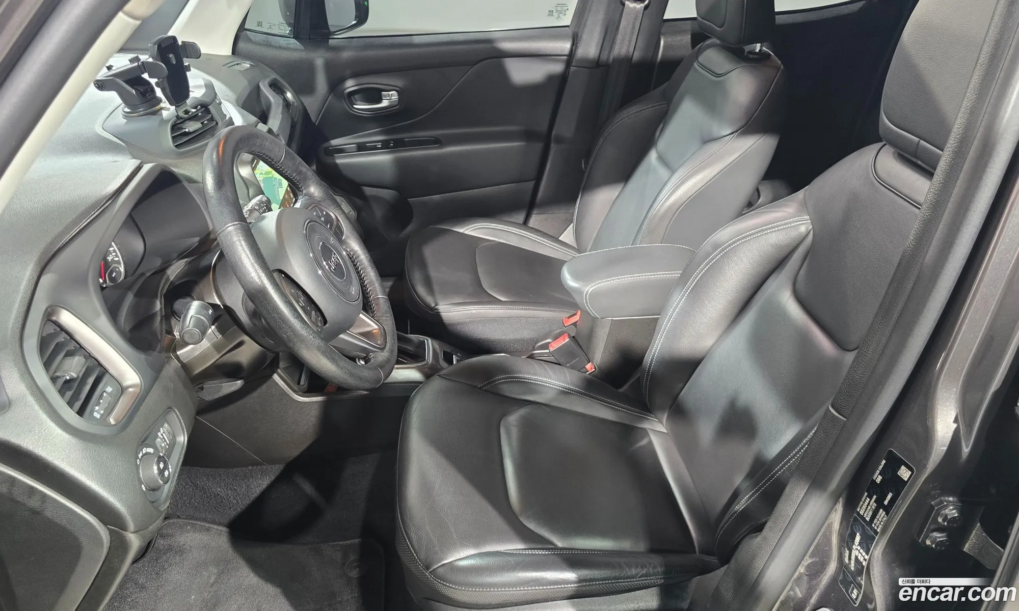 Jeep Renegade 2020 — 12