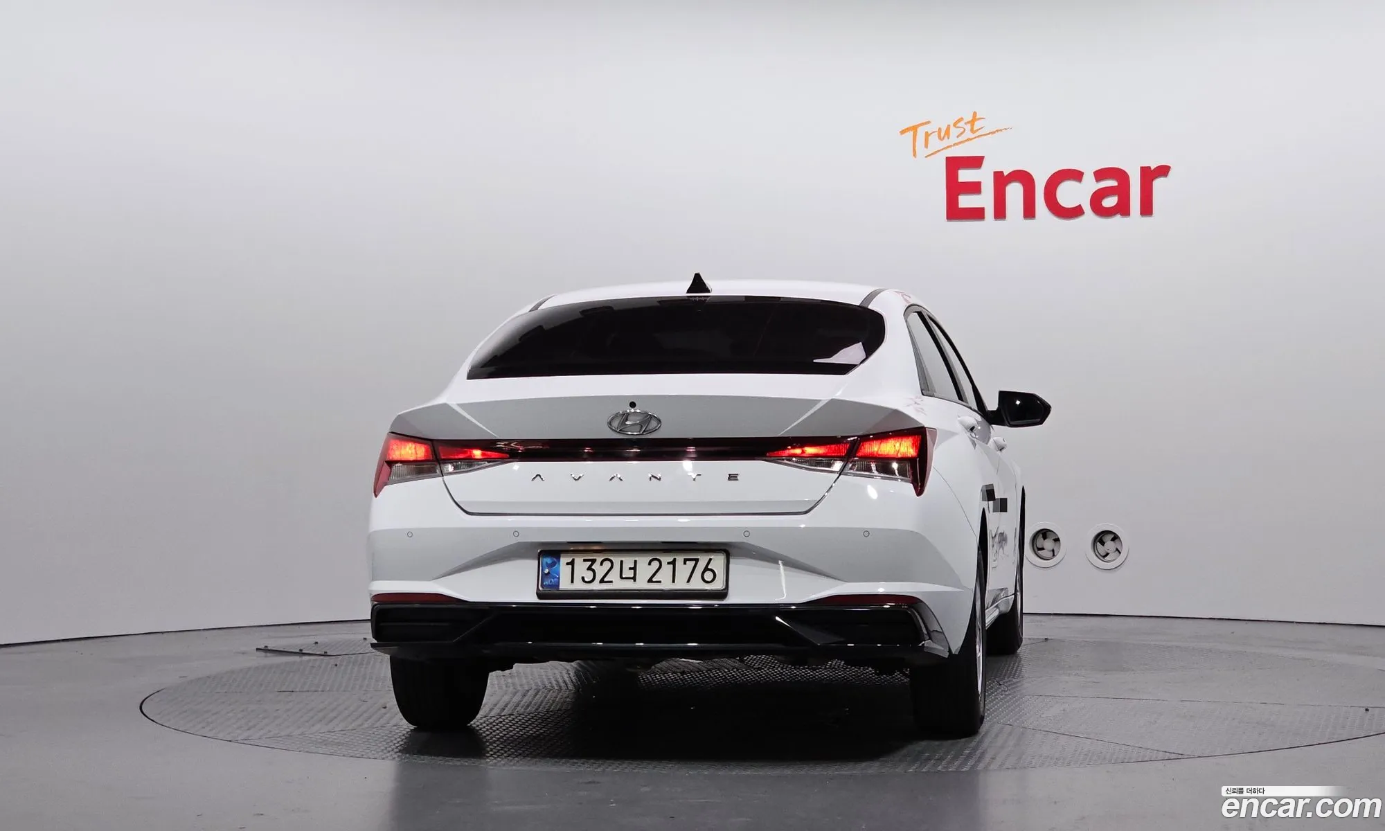 Hyundai Elantra 2021 — 2