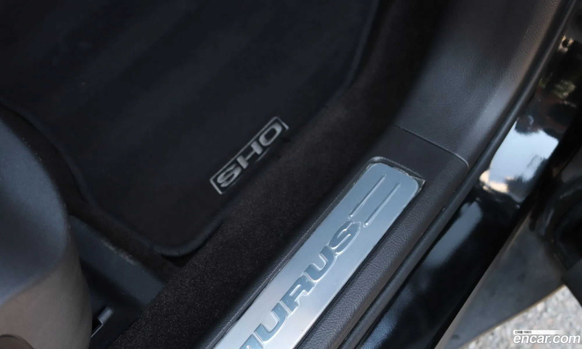 Ford Taurus 2012 — 11
