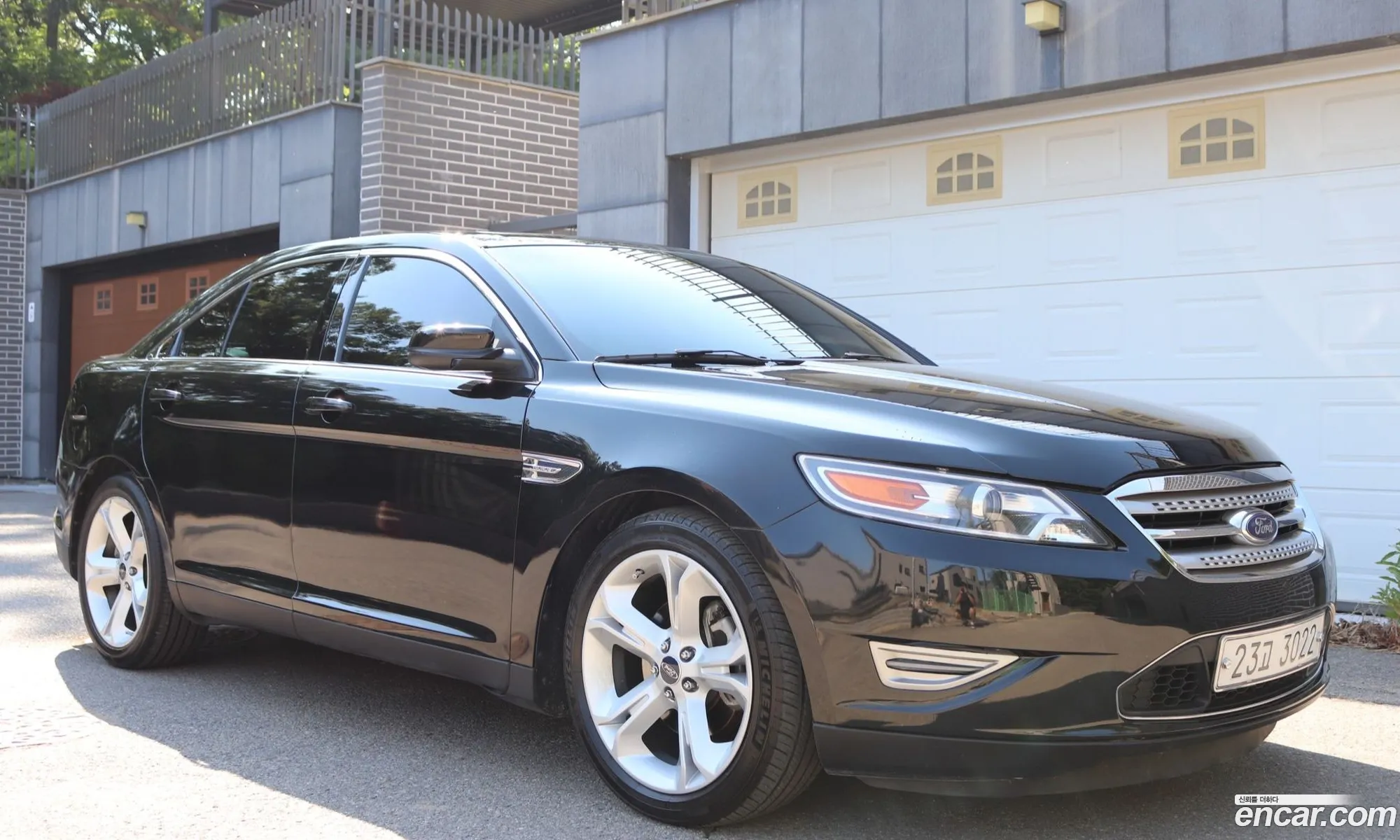 Ford Taurus 2012 — 18