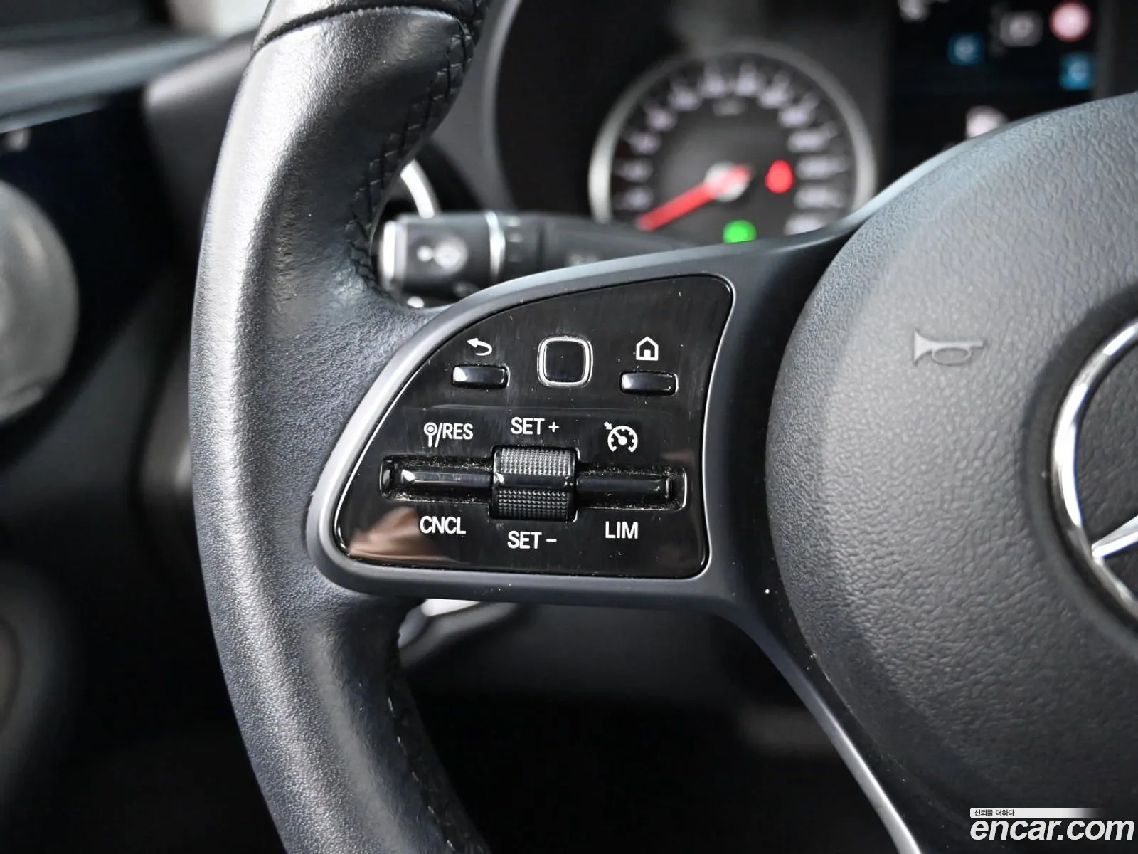 Mercedes-Benz C-Class W205 2019 — 20