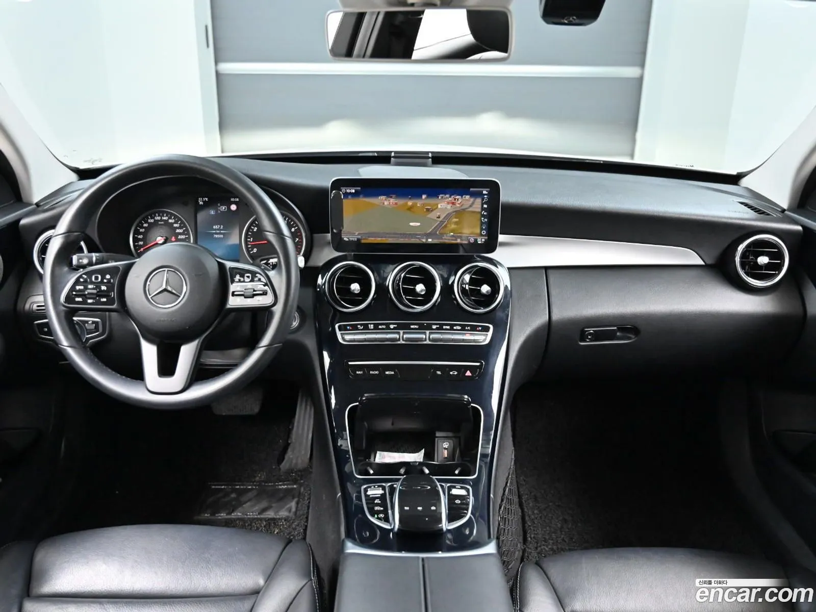 Mercedes-Benz C-Class W205 2019 — 18