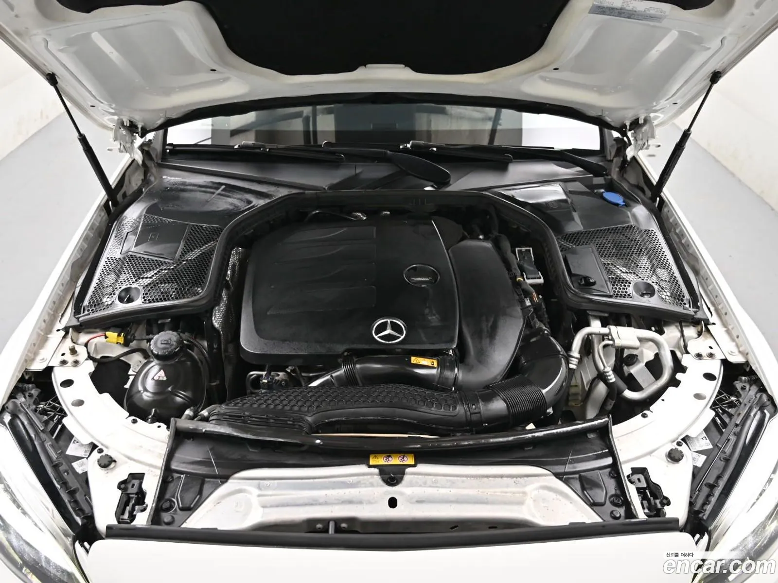 Mercedes-Benz C-Class W205 2019 — 2