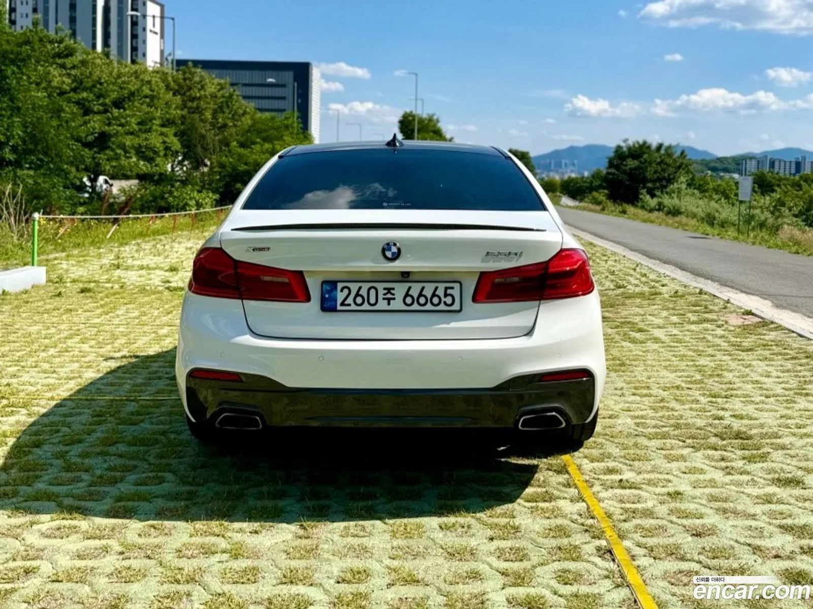 BMW 5 Series 2017 — 12