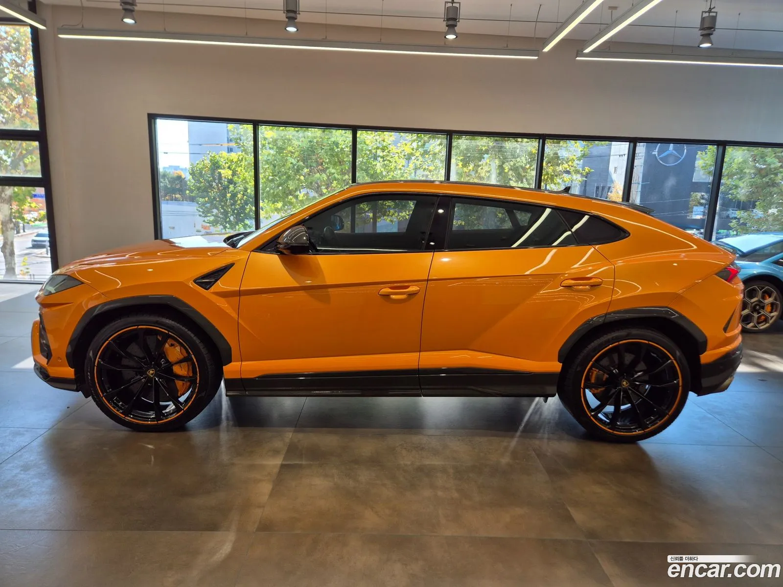 Lamborghini Urus 2022 — 3