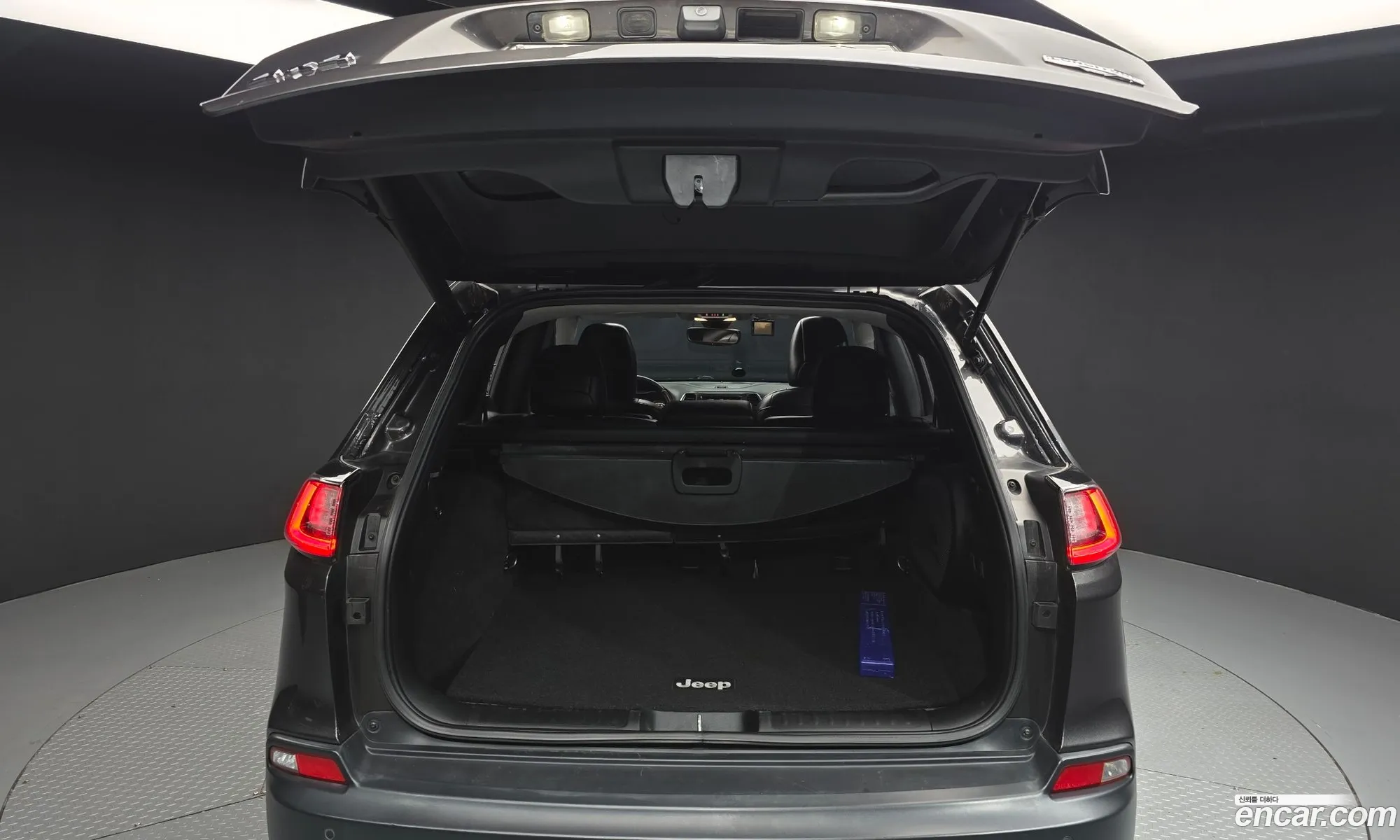 Jeep Cherokee 2019 1C4PJMCB4KD395540 — 19