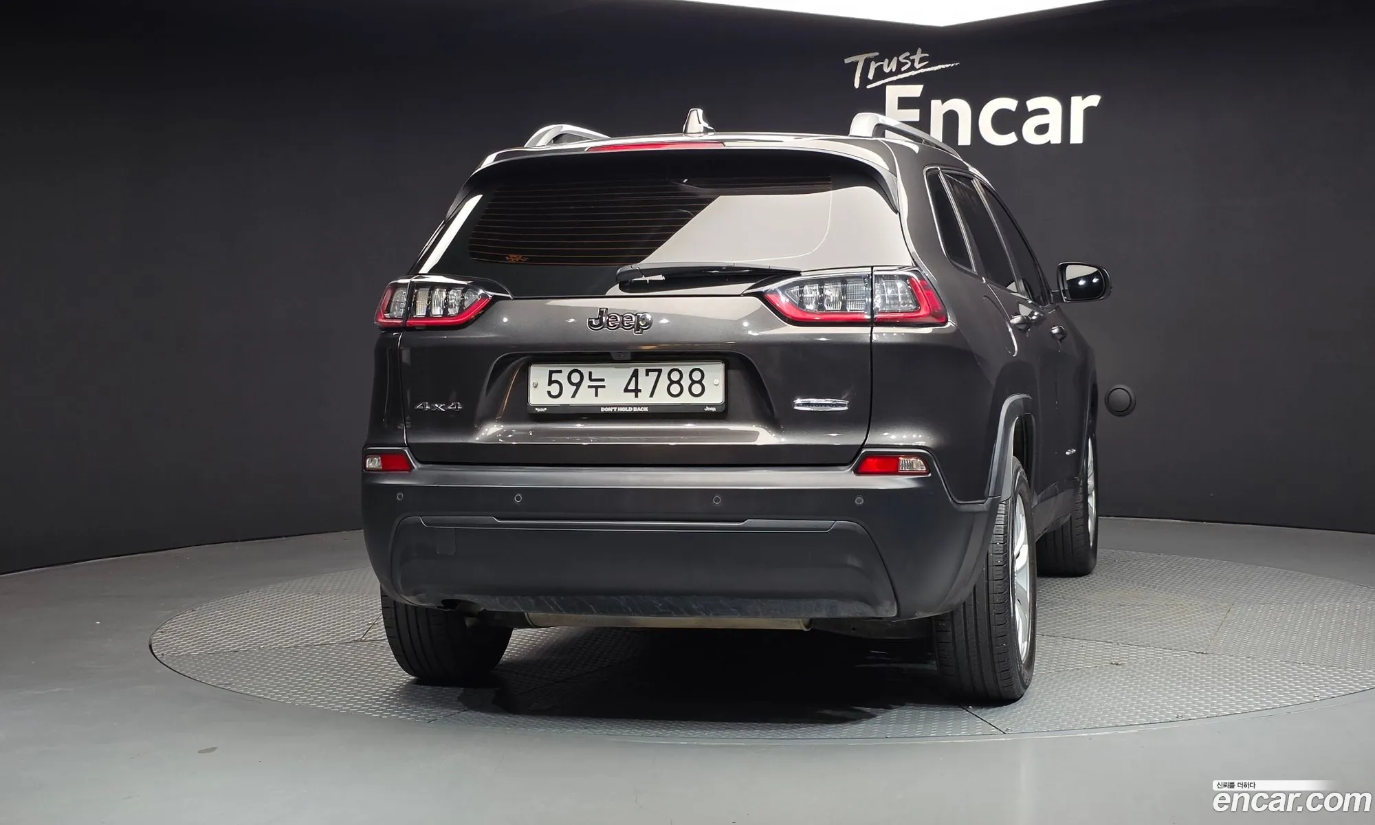 Jeep Cherokee 2019 1C4PJMCB4KD395540 — 2