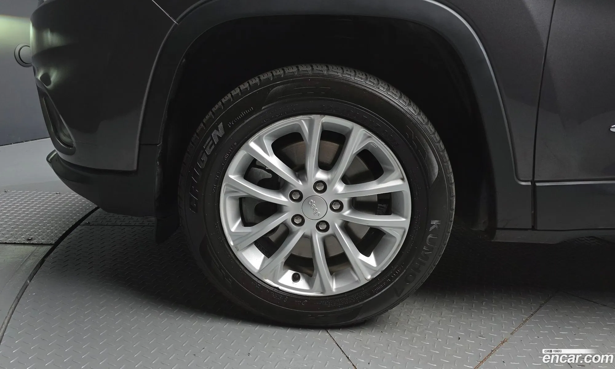 Jeep Cherokee 2019 1C4PJMCB4KD395540 — 8