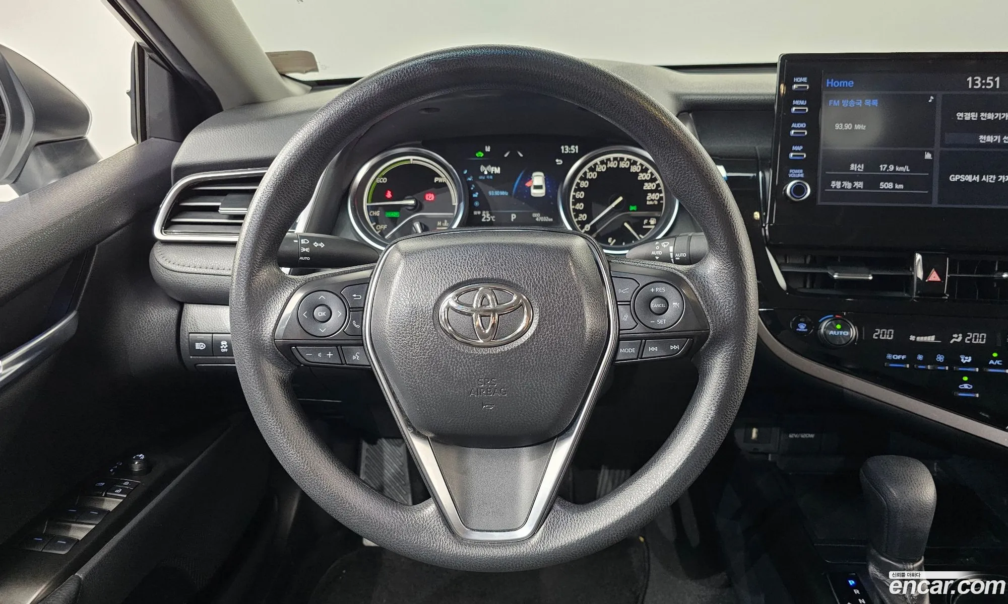 Toyota Camry 2023 — 17