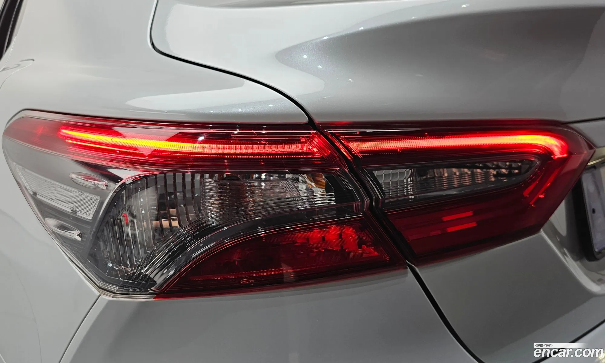 Toyota Camry 2023 — 20