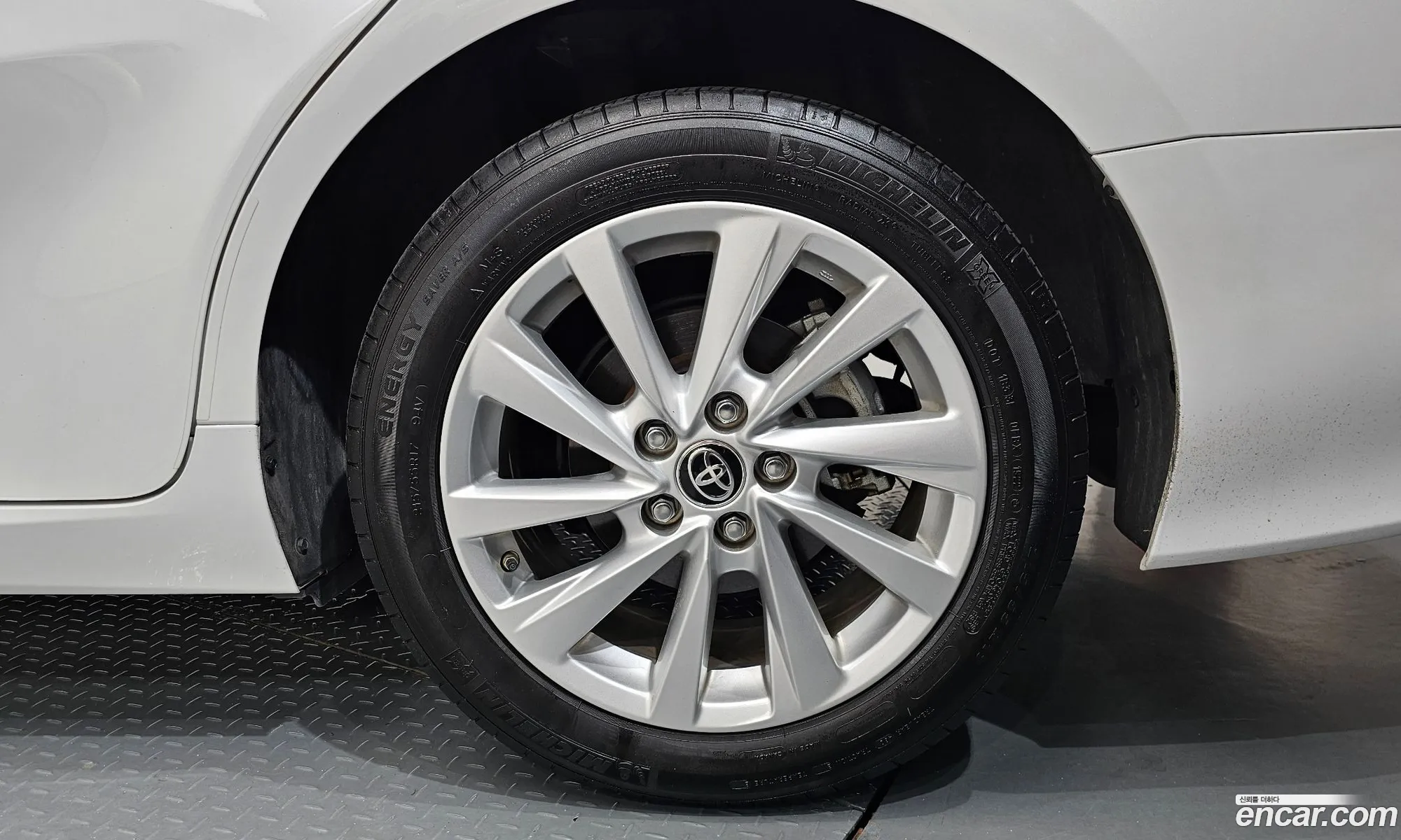 Toyota Camry 2023 — 13
