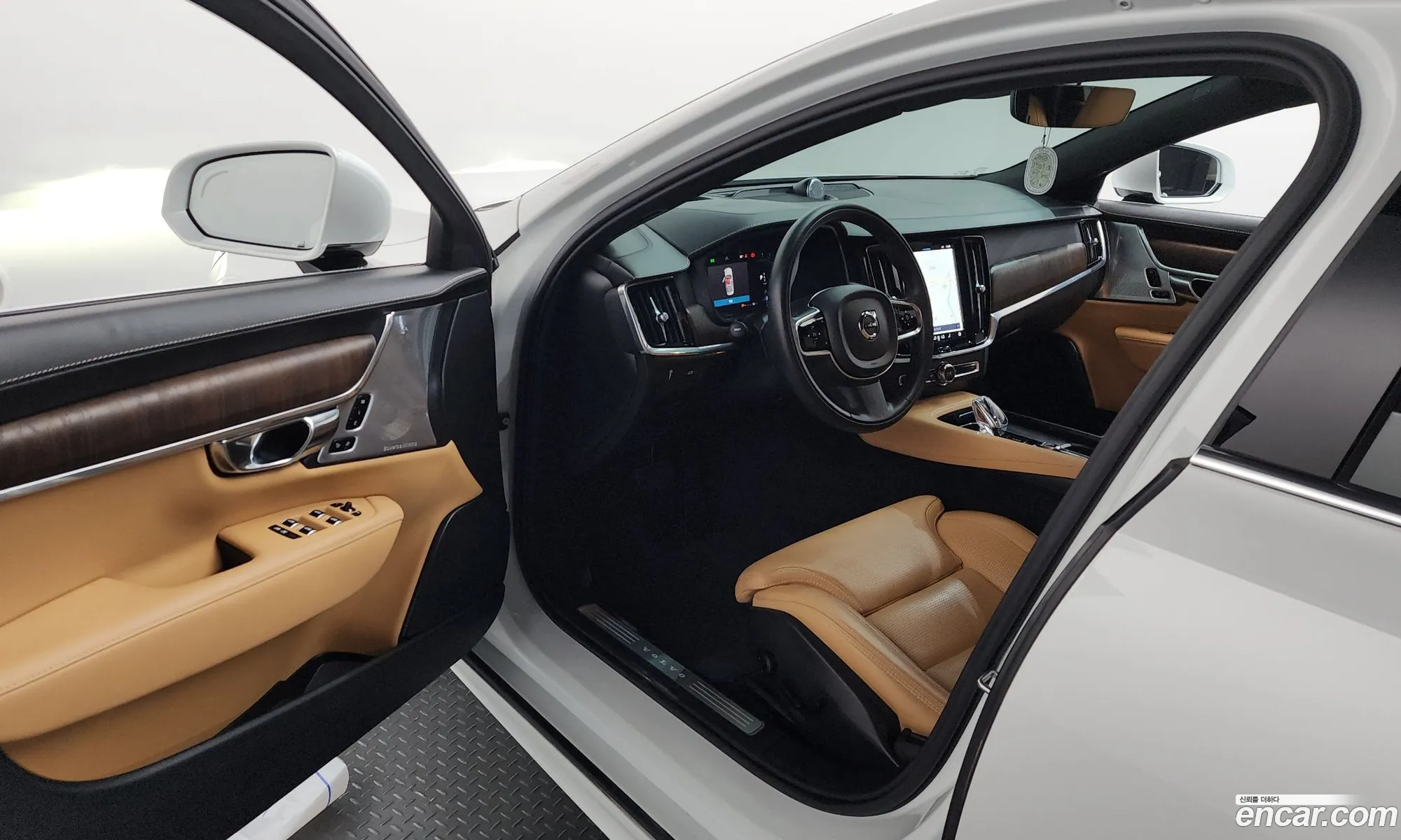 Volvo S90 2022 — 17