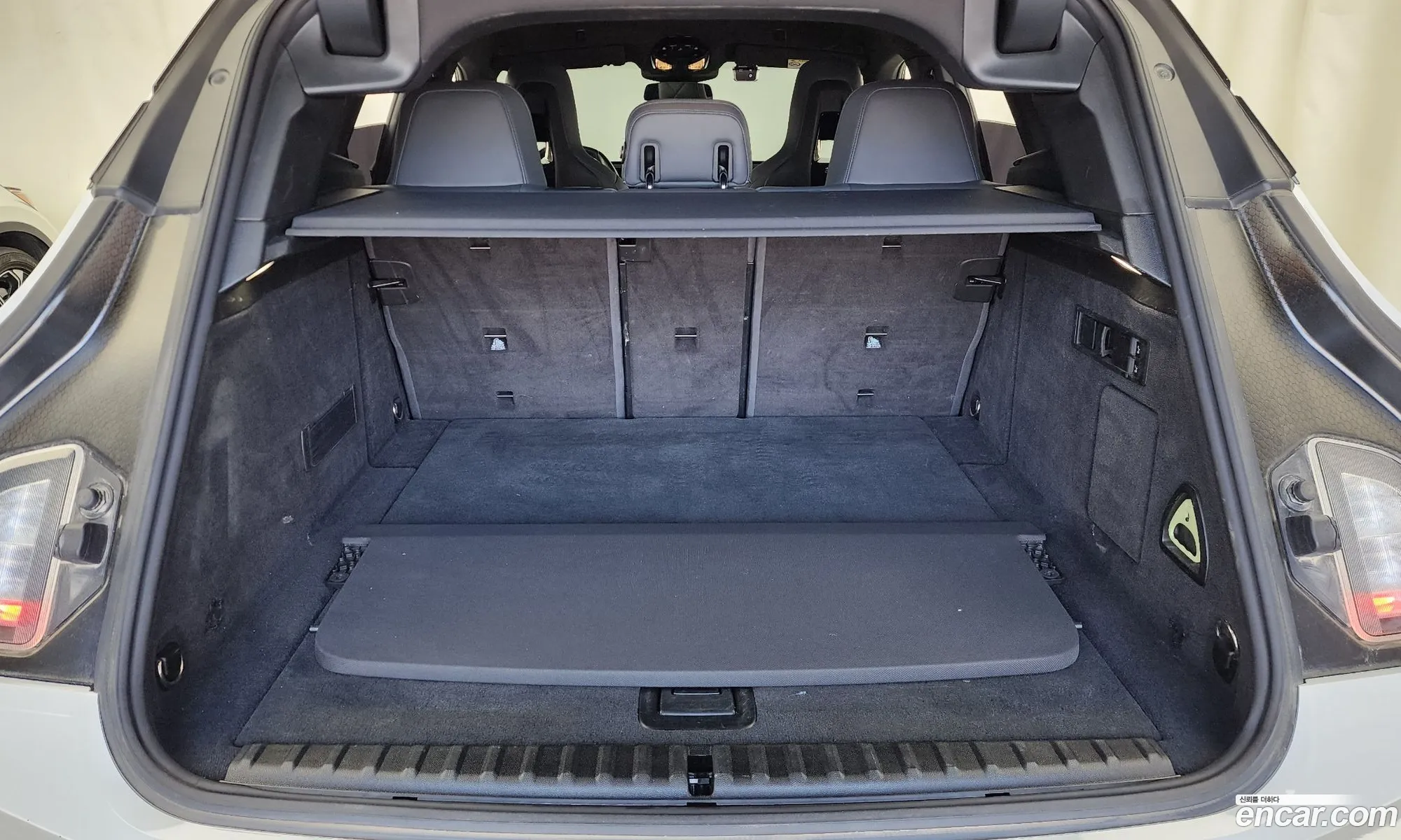 BMW iX 2022 WBY11CF09NCJ47853 — 32
