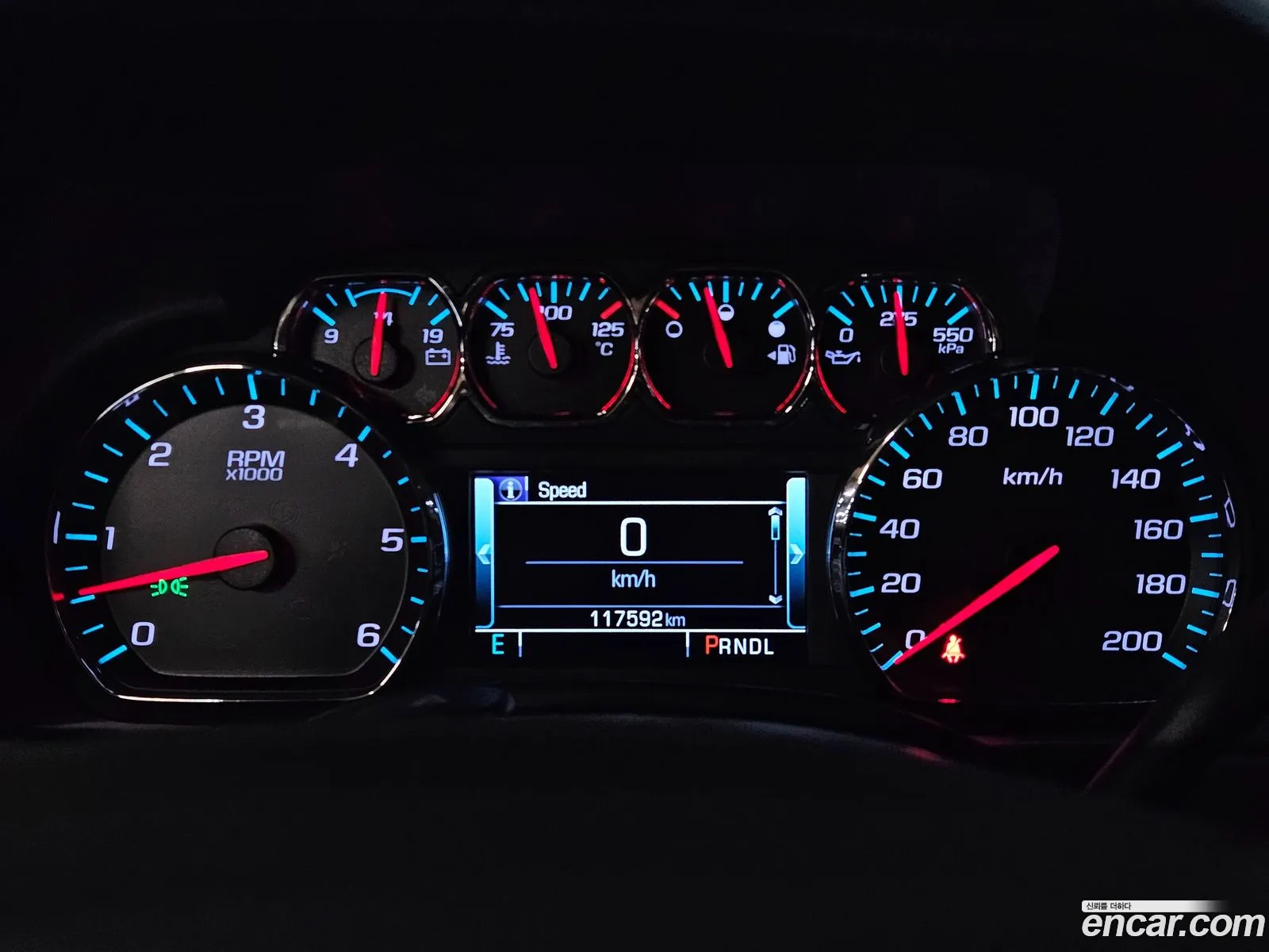 Chevrolet Suburban 2017 — 15