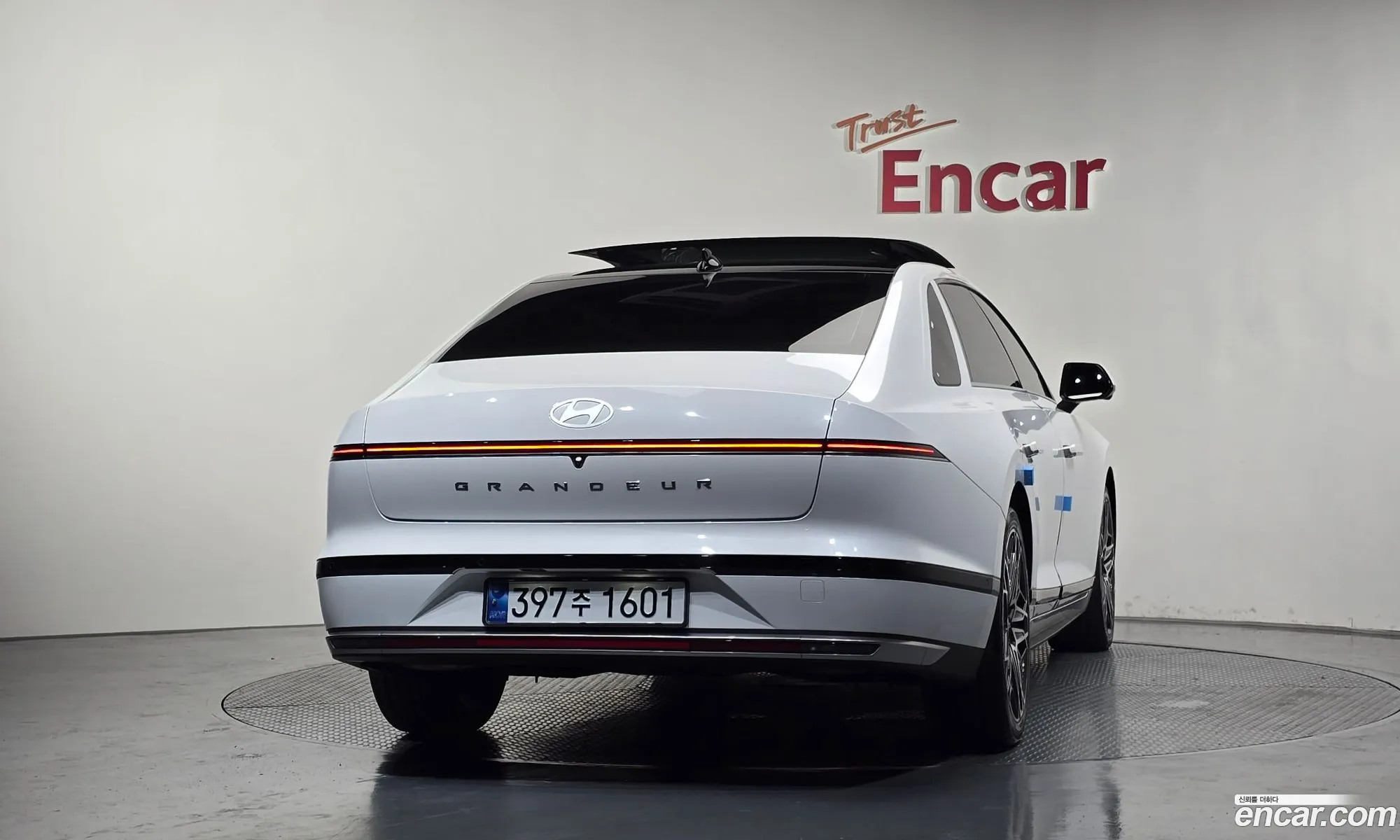 Hyundai Grandeur 2023 — 3