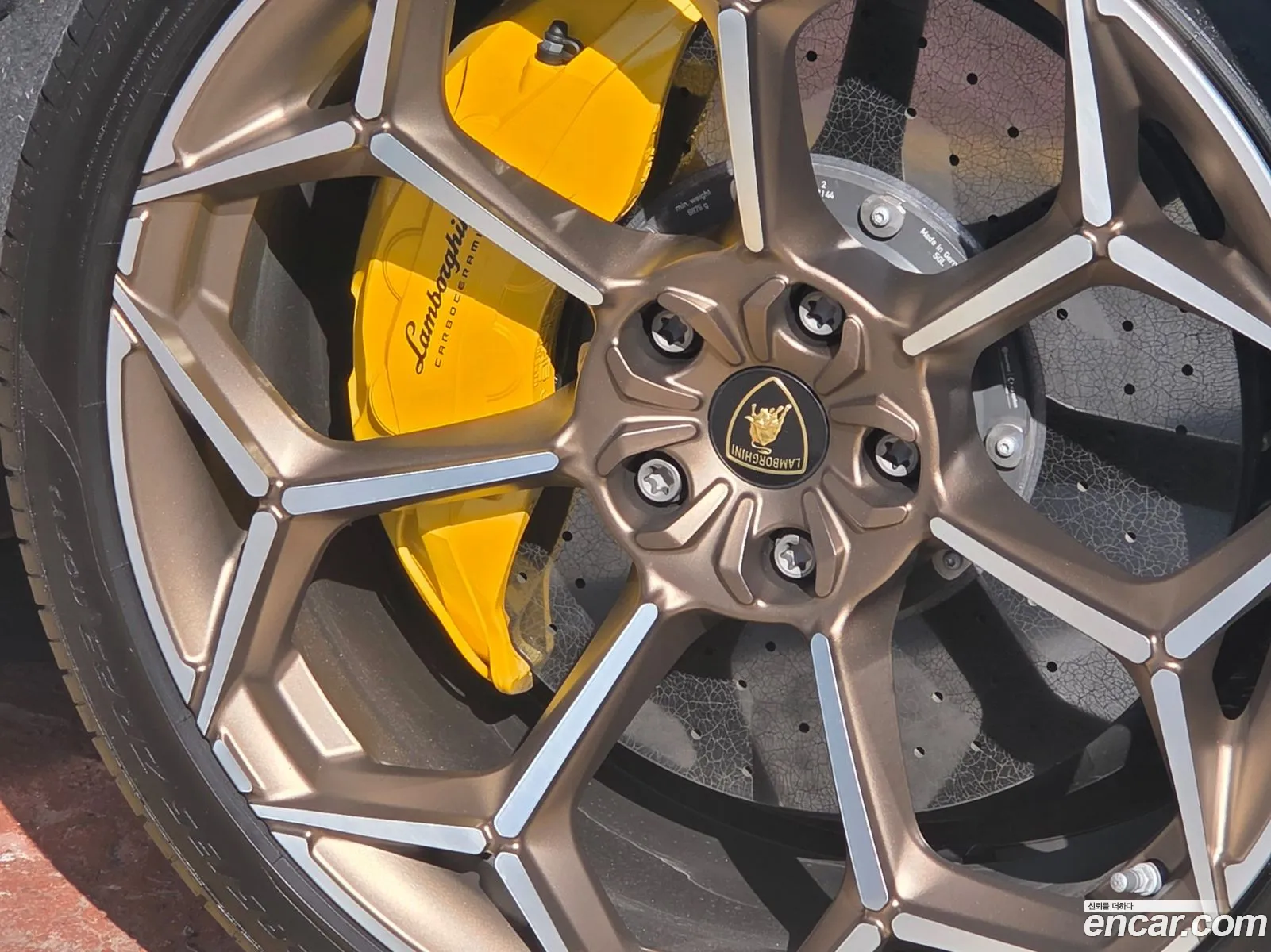 Lamborghini Urus 2024 — 2