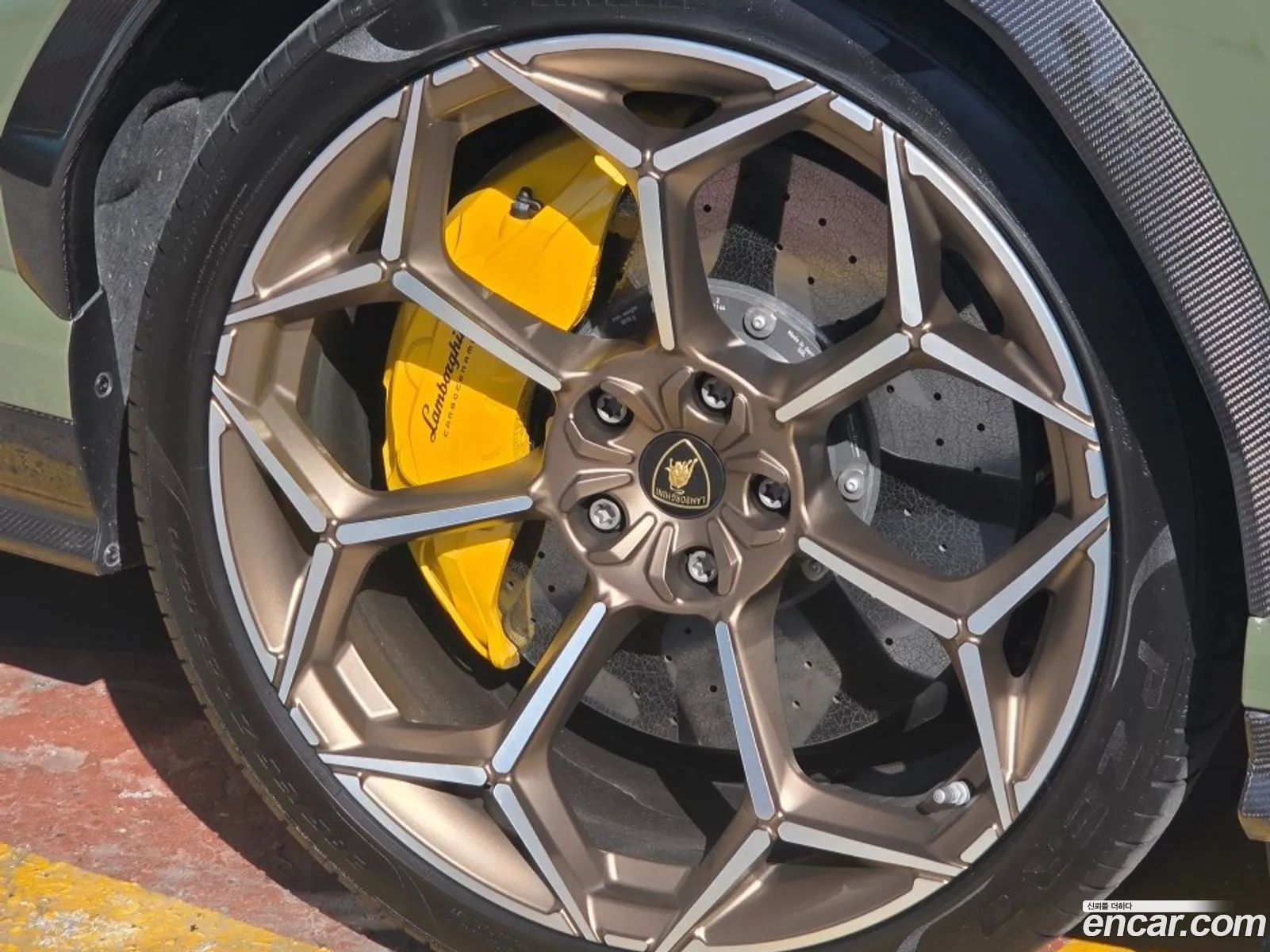 Lamborghini Urus 2024 — 6