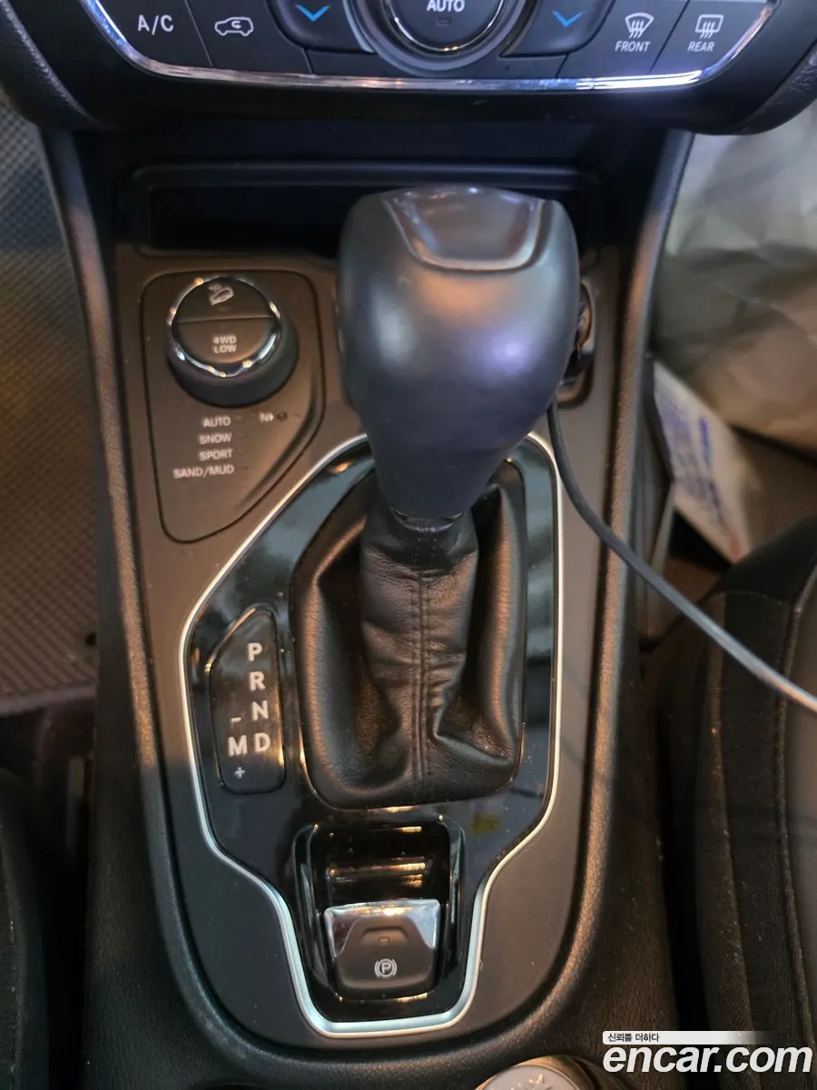 Jeep Cherokee 2019 — 10