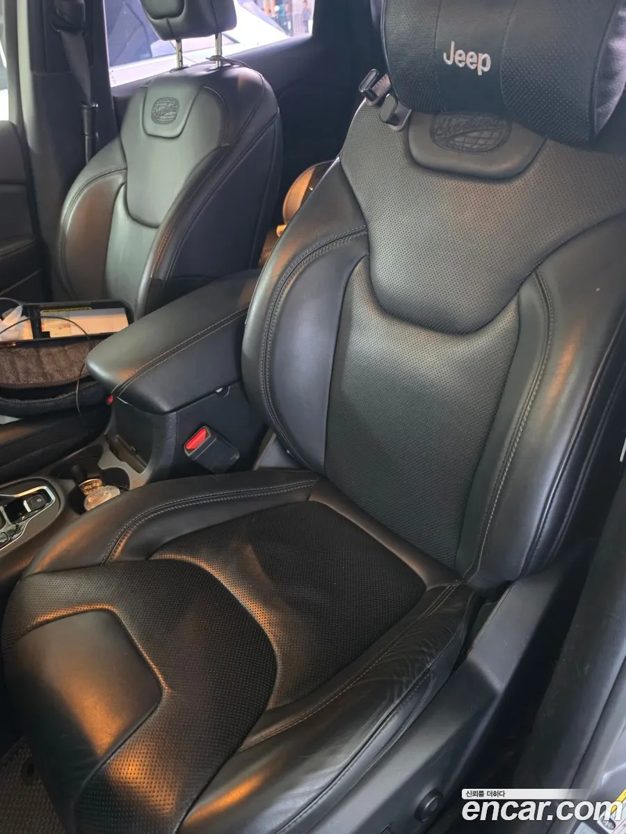 Jeep Cherokee 2019 — 9