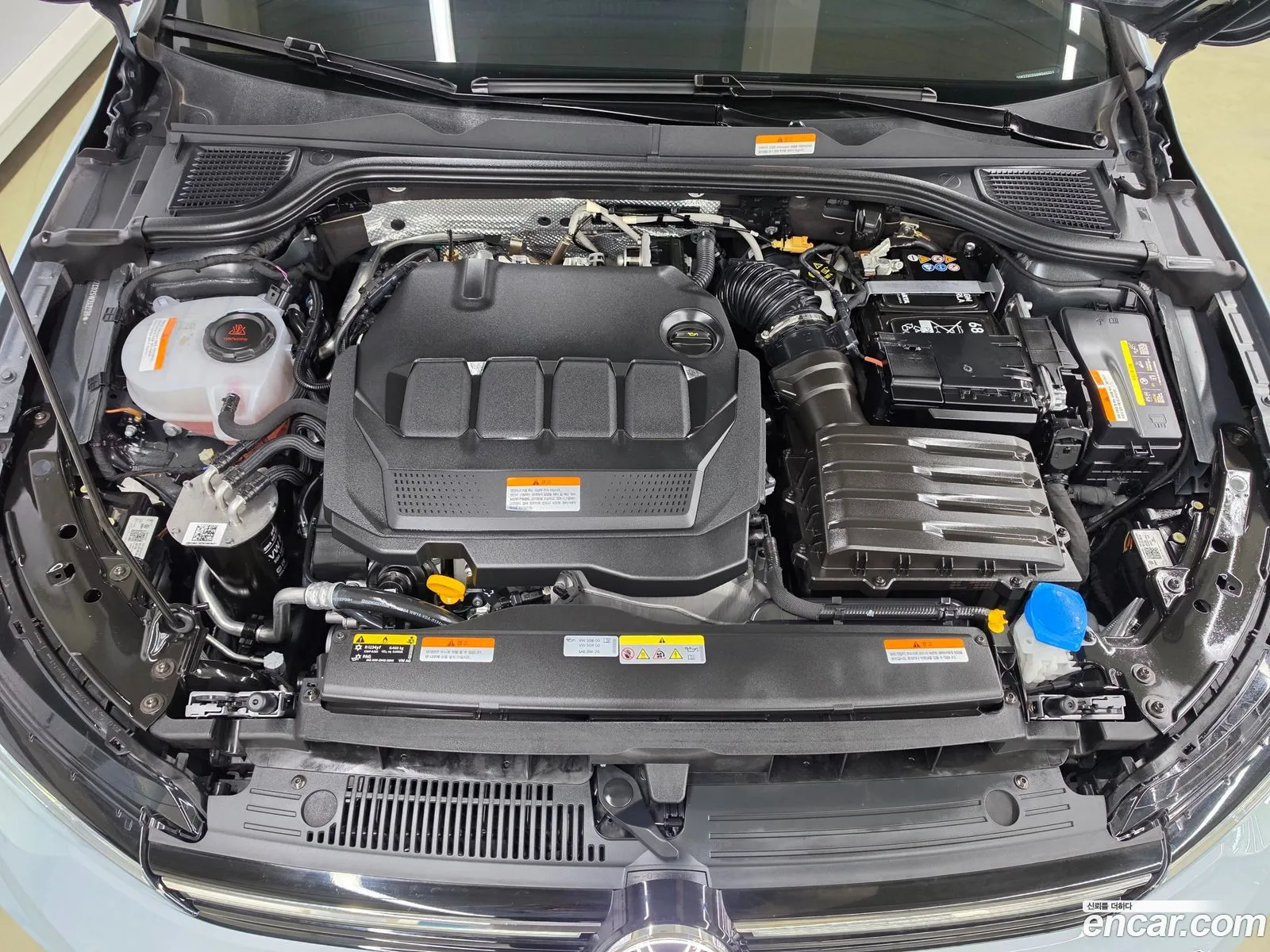 Volkswagen Golf 8th Gen 2025 — 7